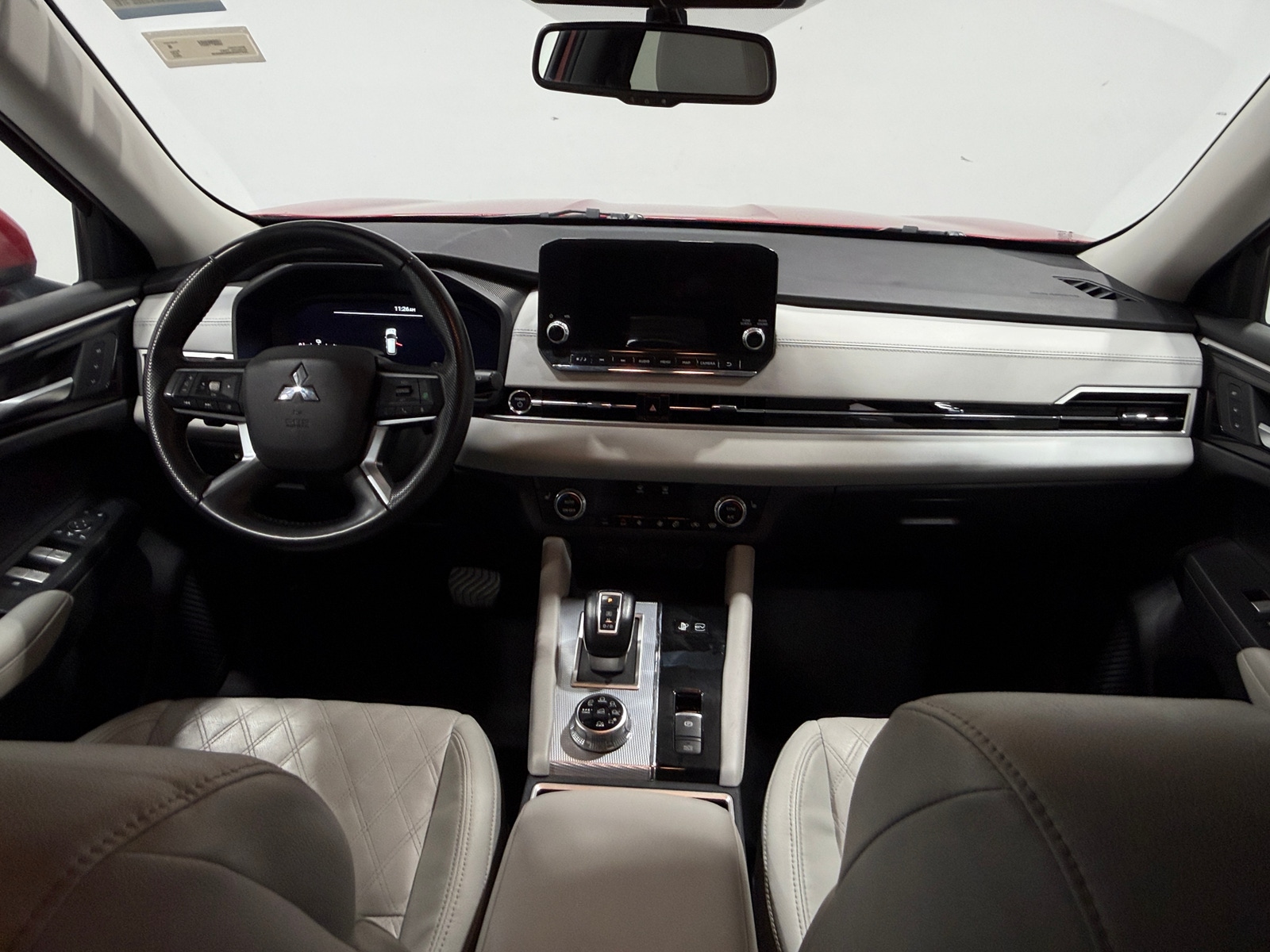 Thumbnail: 2024 Mitsubishi Outlander - 3
