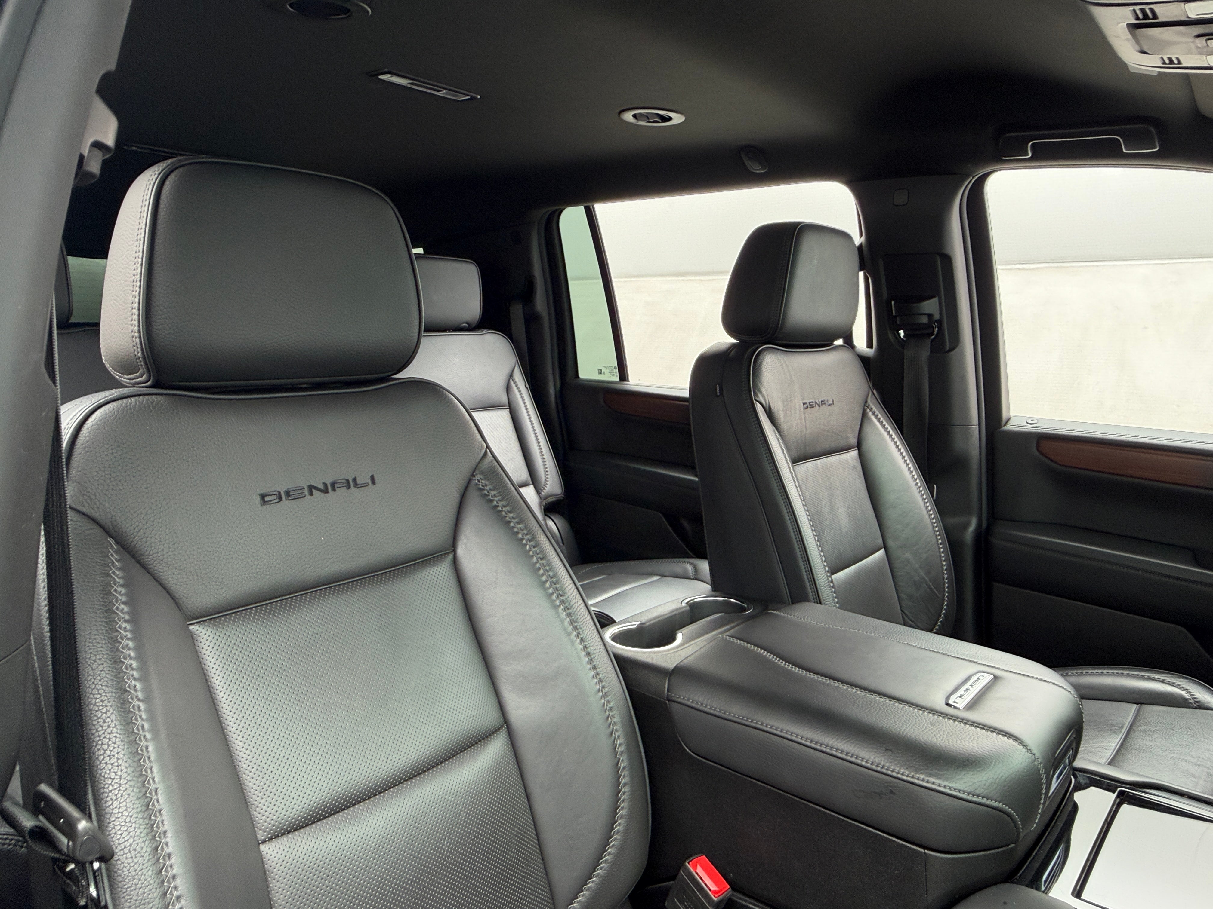 2025 GMC Yukon XL