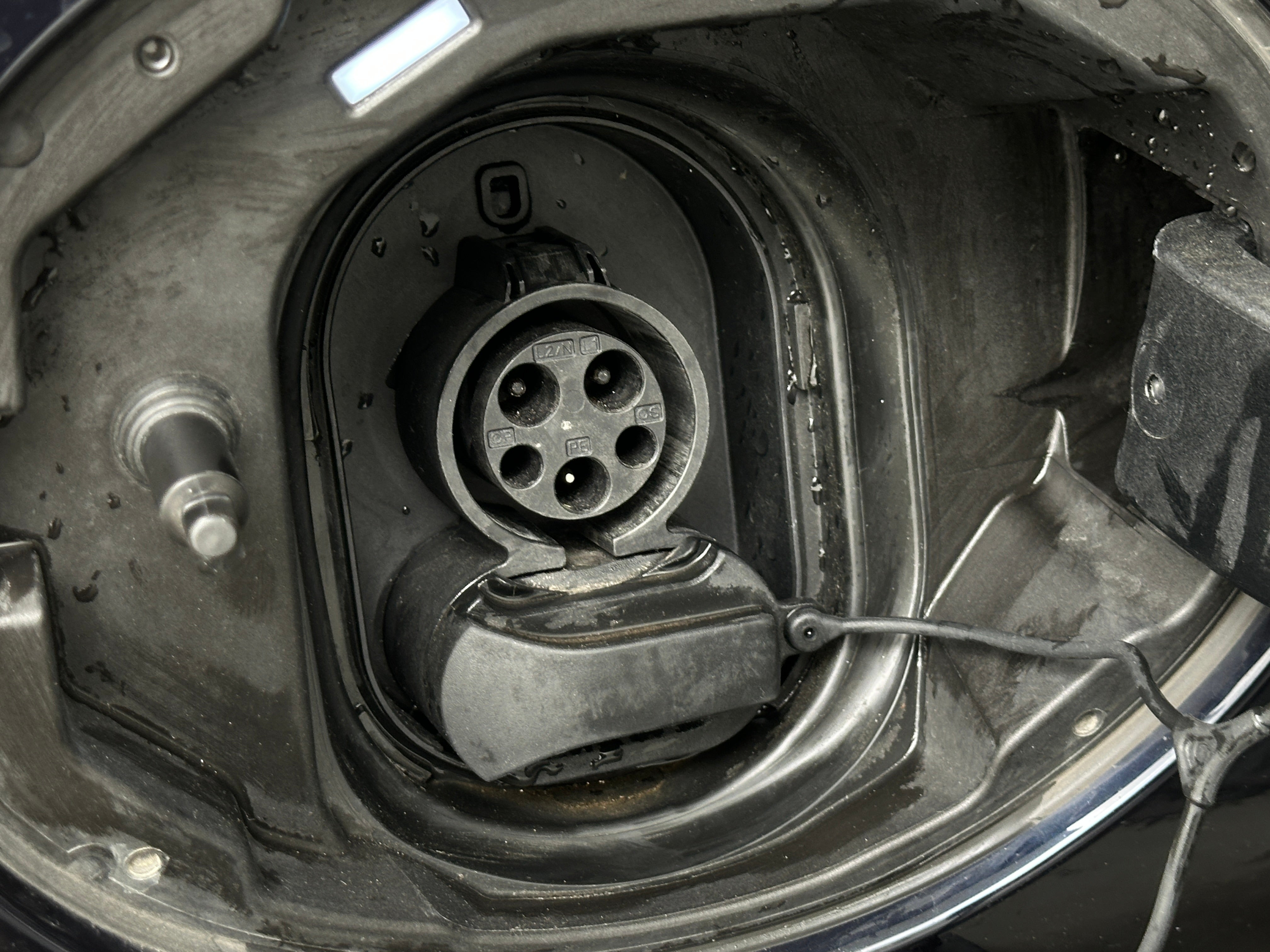 Used 2022 MINI Hardtop 2 Door SE with VIN WMW13DJ06N2R05773 for sale in Auburn, WA