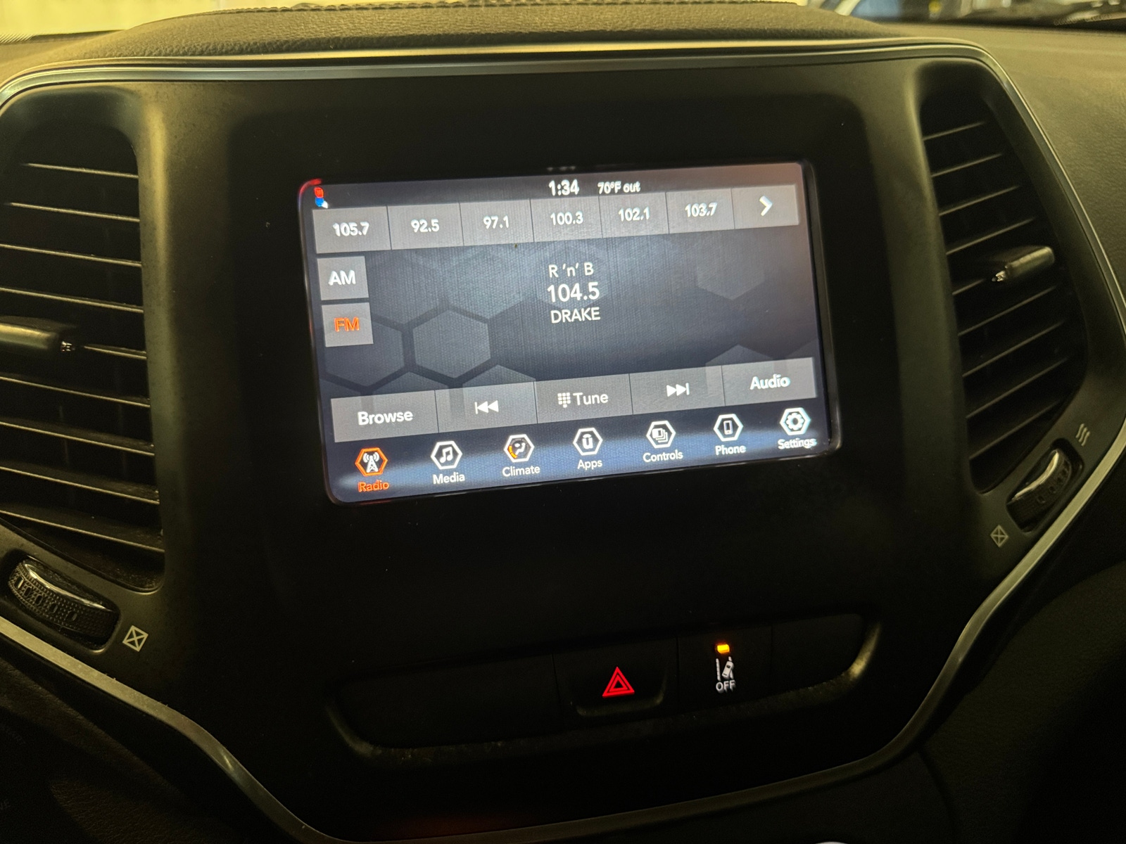 Thumbnail: 2021 Jeep Cherokee - 4