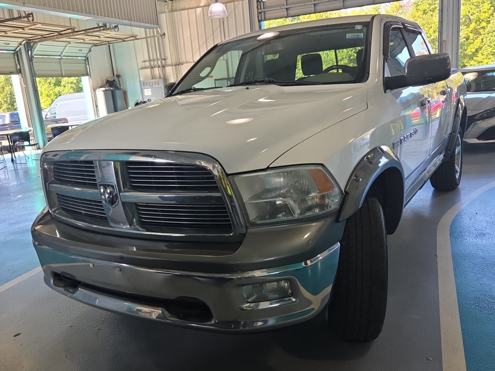 2012 Ram 1500 4WD Crew Cab 140.5" Big Horn