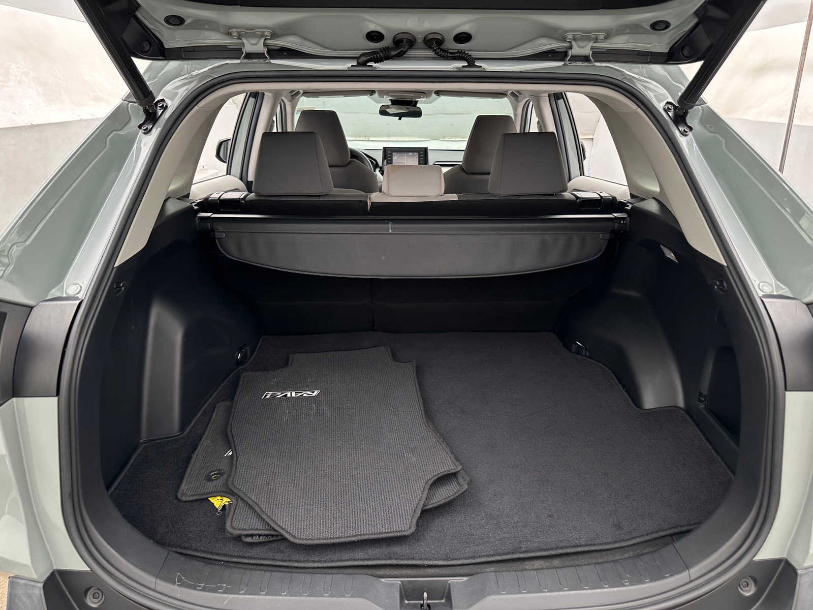 Thumbnail: 2021 Toyota RAV4 - 7
