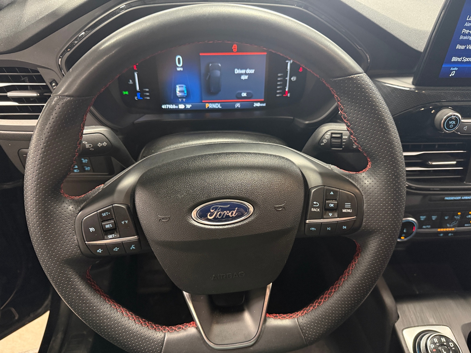Thumbnail: 2023 Ford Escape - 4