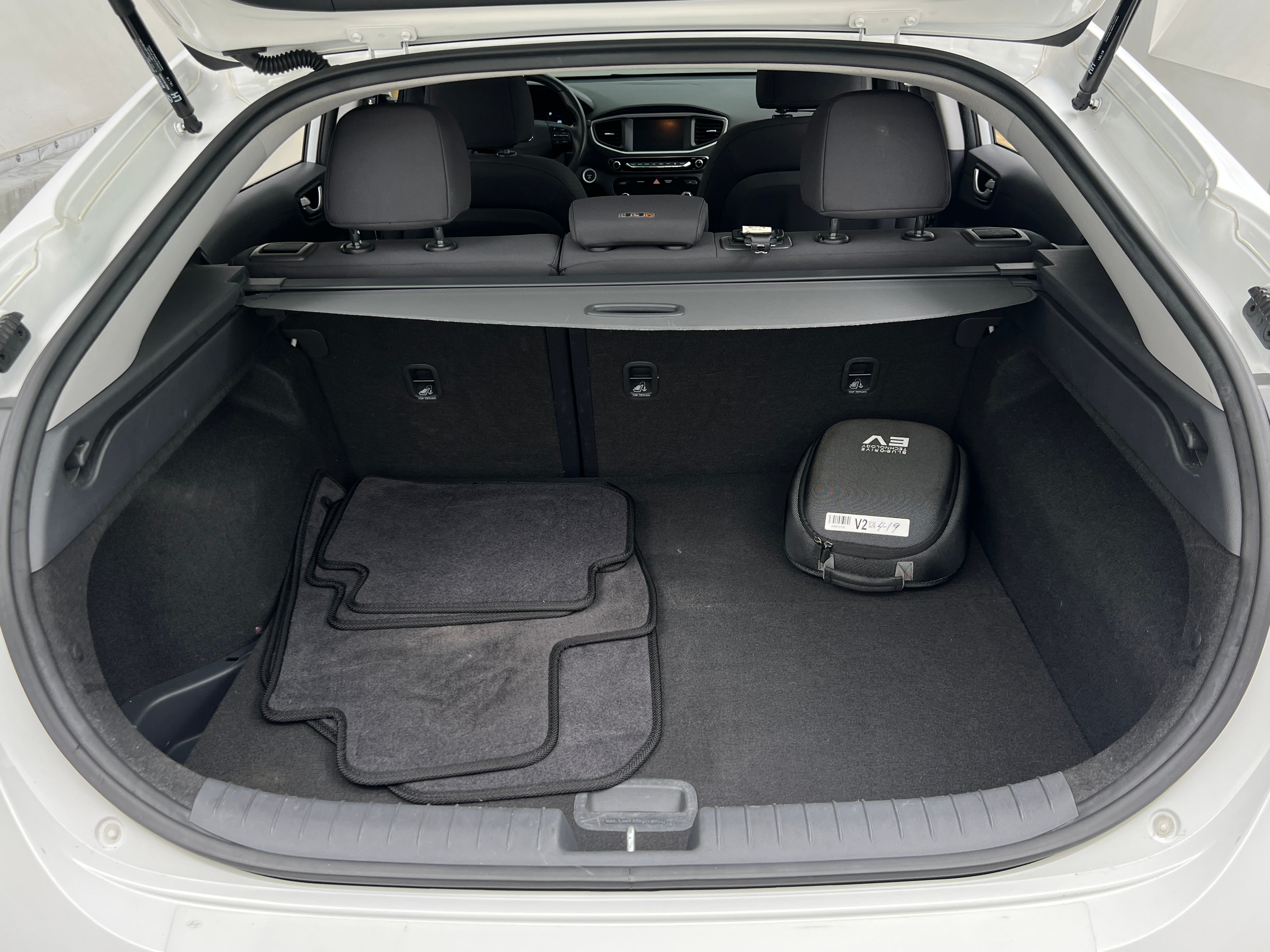 Used 2019 Hyundai Ioniq Base with VIN KMHC75LH1KU044314 for sale in Oak Creek, WI