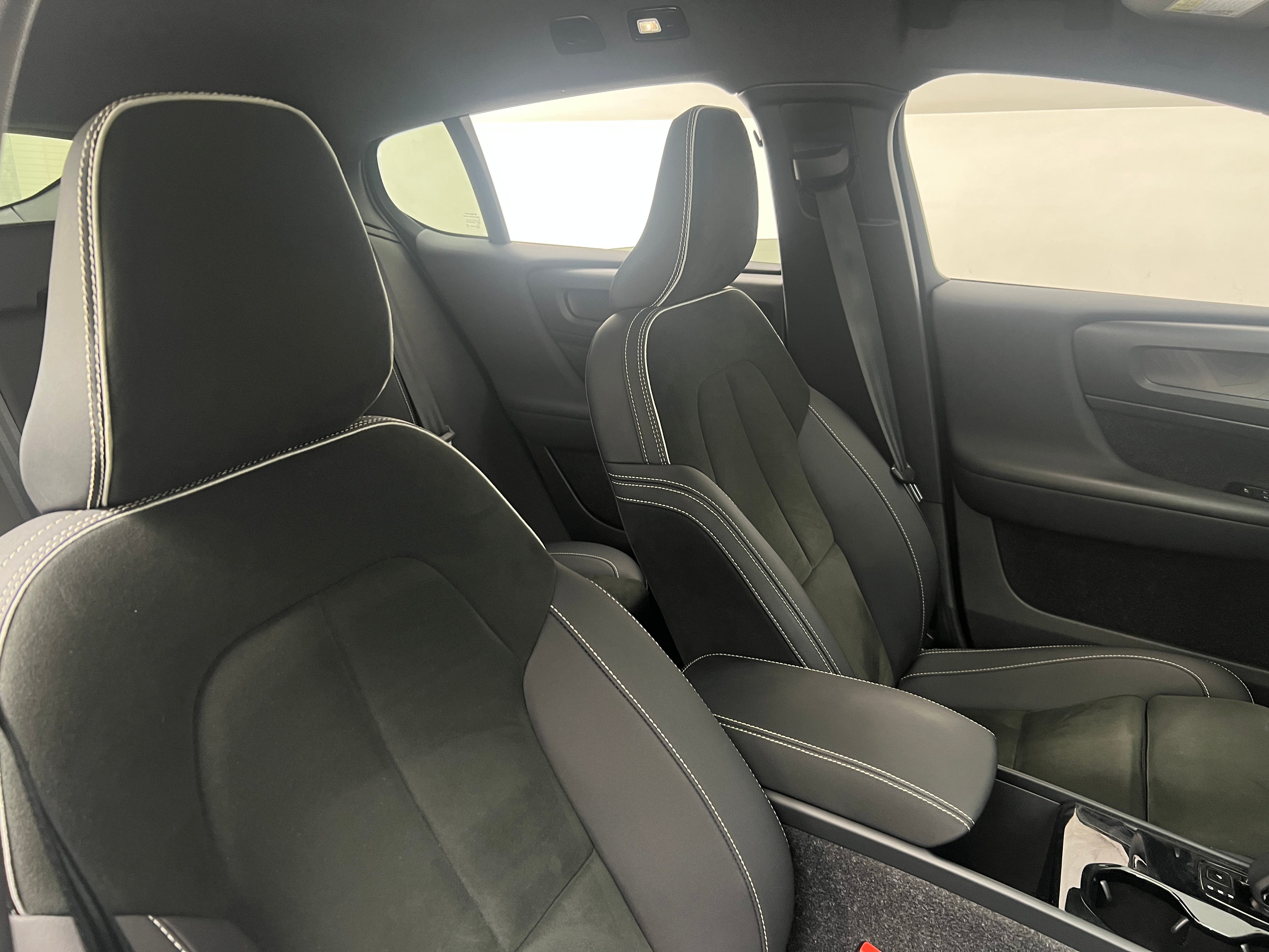 2022 Volvo C40