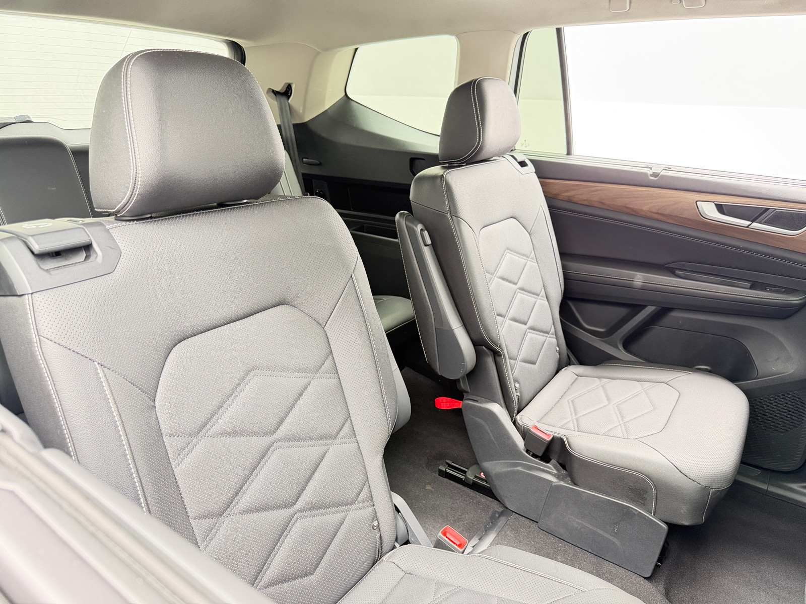 Thumbnail: 2026 Volkswagen Atlas - 6