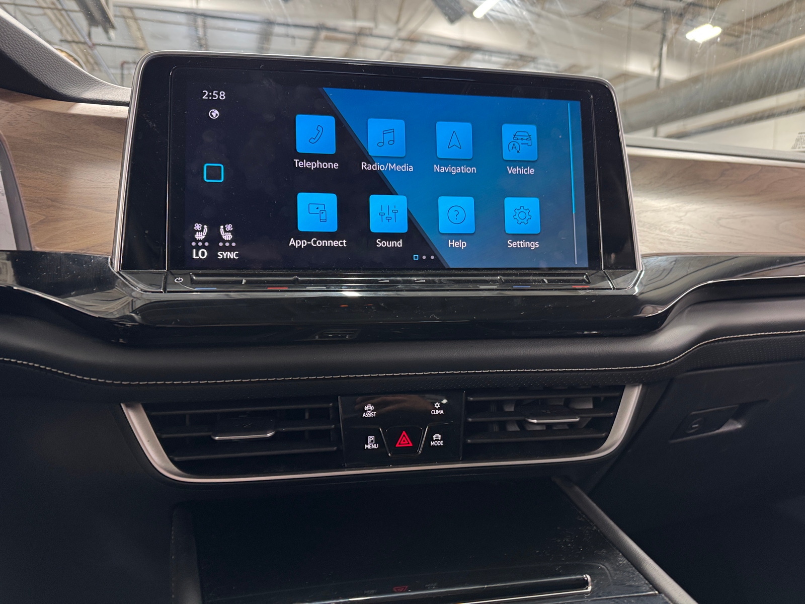 Thumbnail: 2026 Volkswagen Atlas - 4