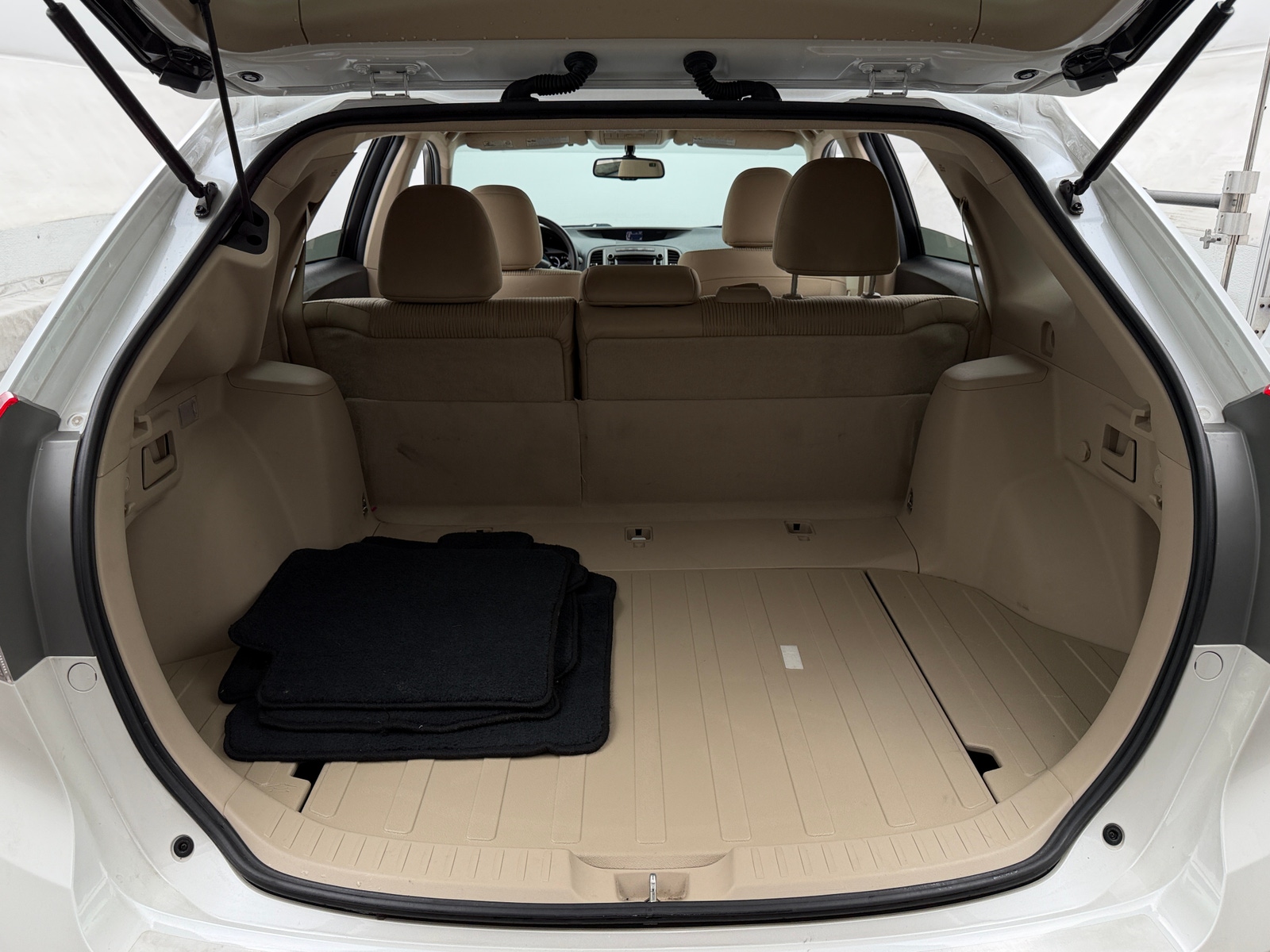 Thumbnail: 2013 Toyota Venza - 7