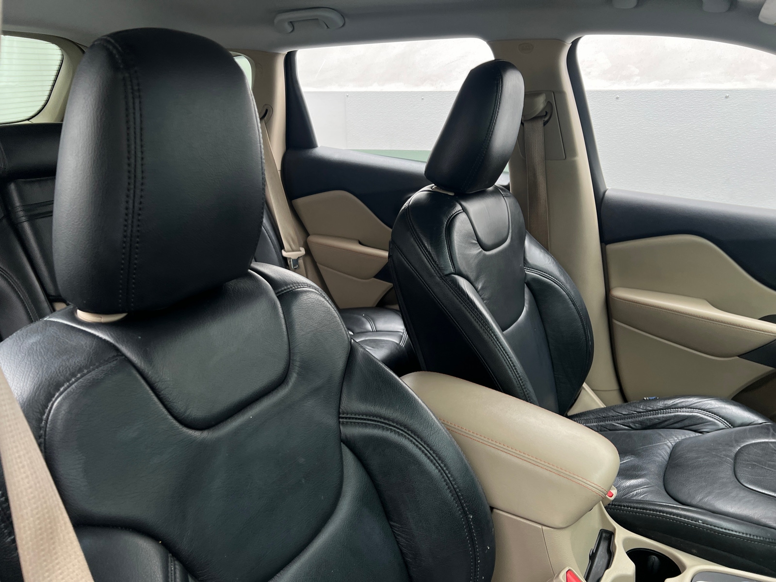 Thumbnail: 2019 Jeep Cherokee - 2
