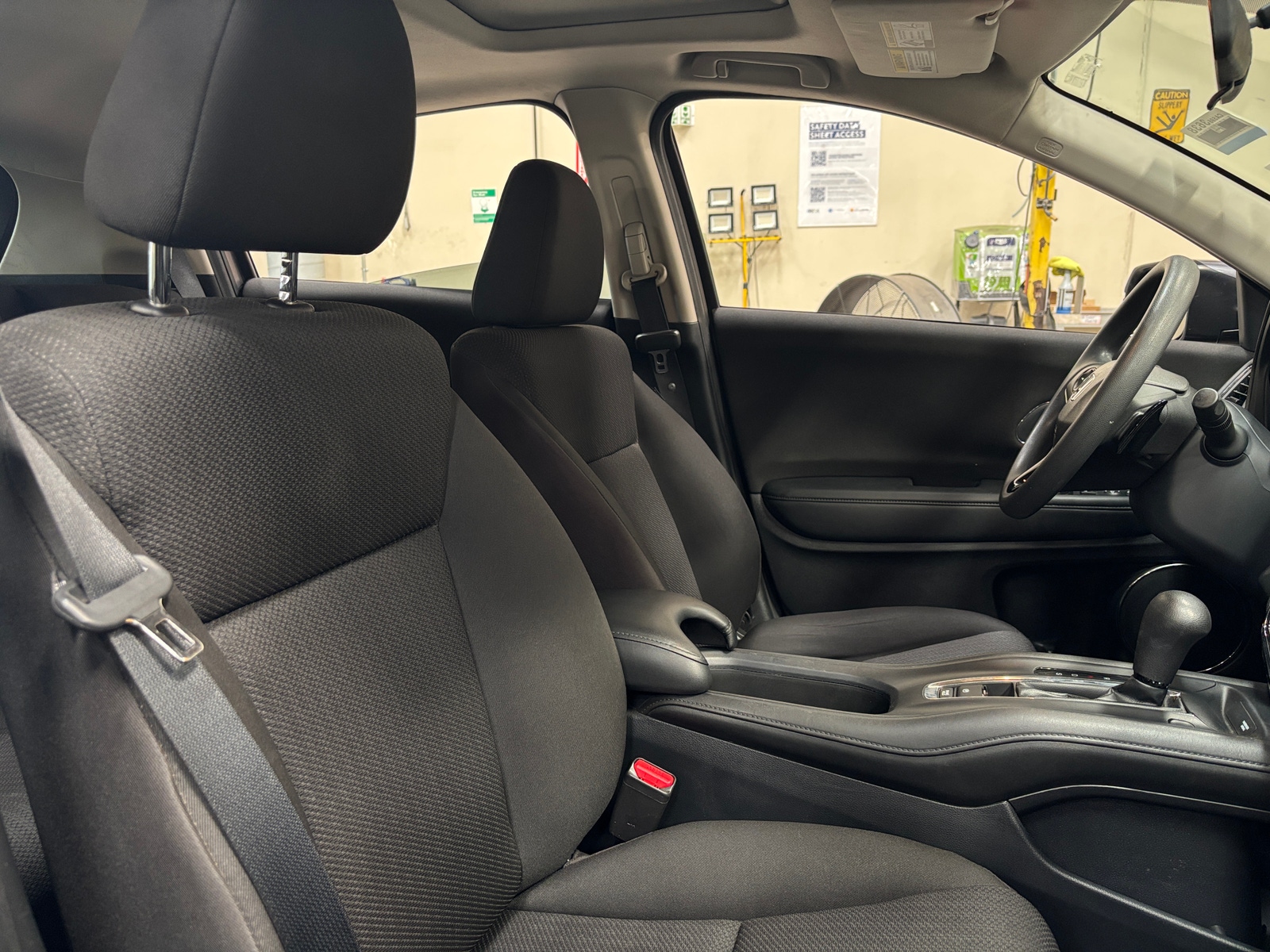Thumbnail: 2016 Honda HR-V - 2