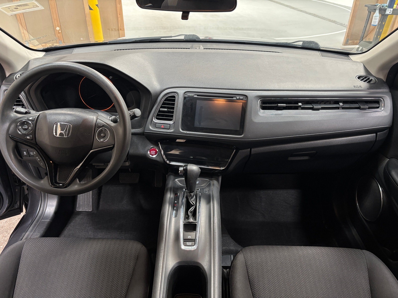 Thumbnail: 2016 Honda HR-V - 3