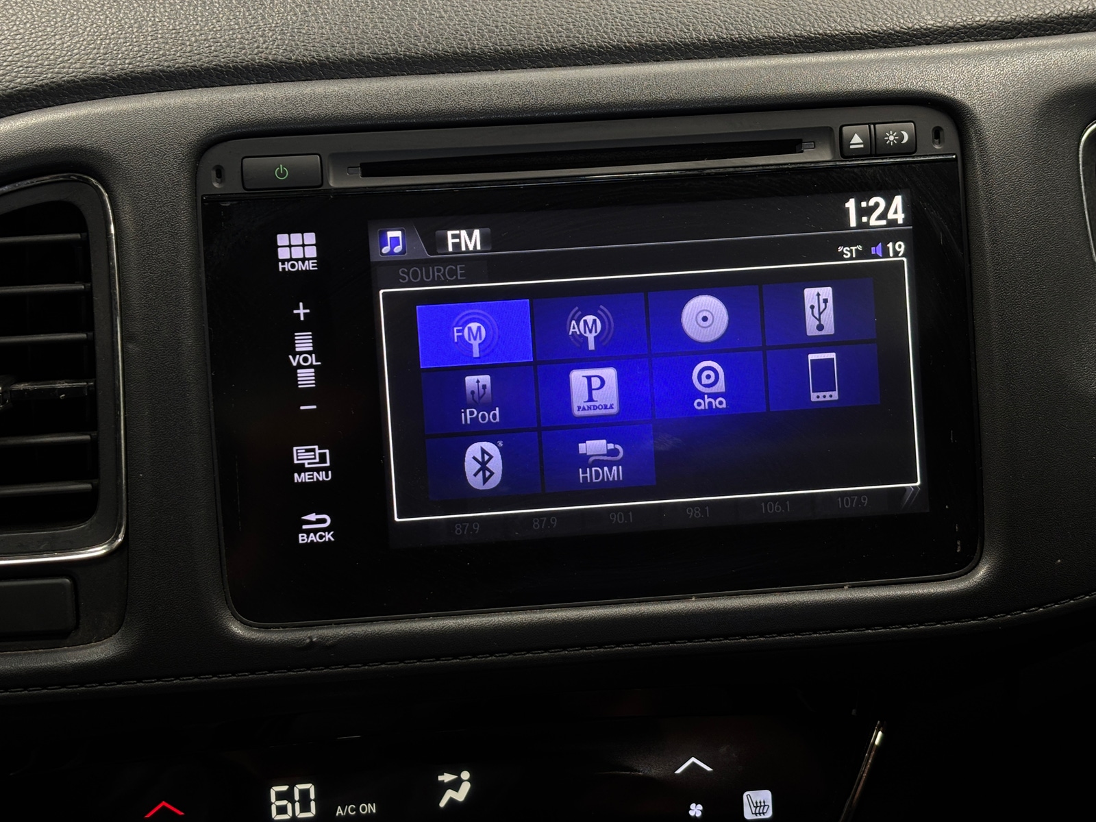 Thumbnail: 2016 Honda HR-V - 4