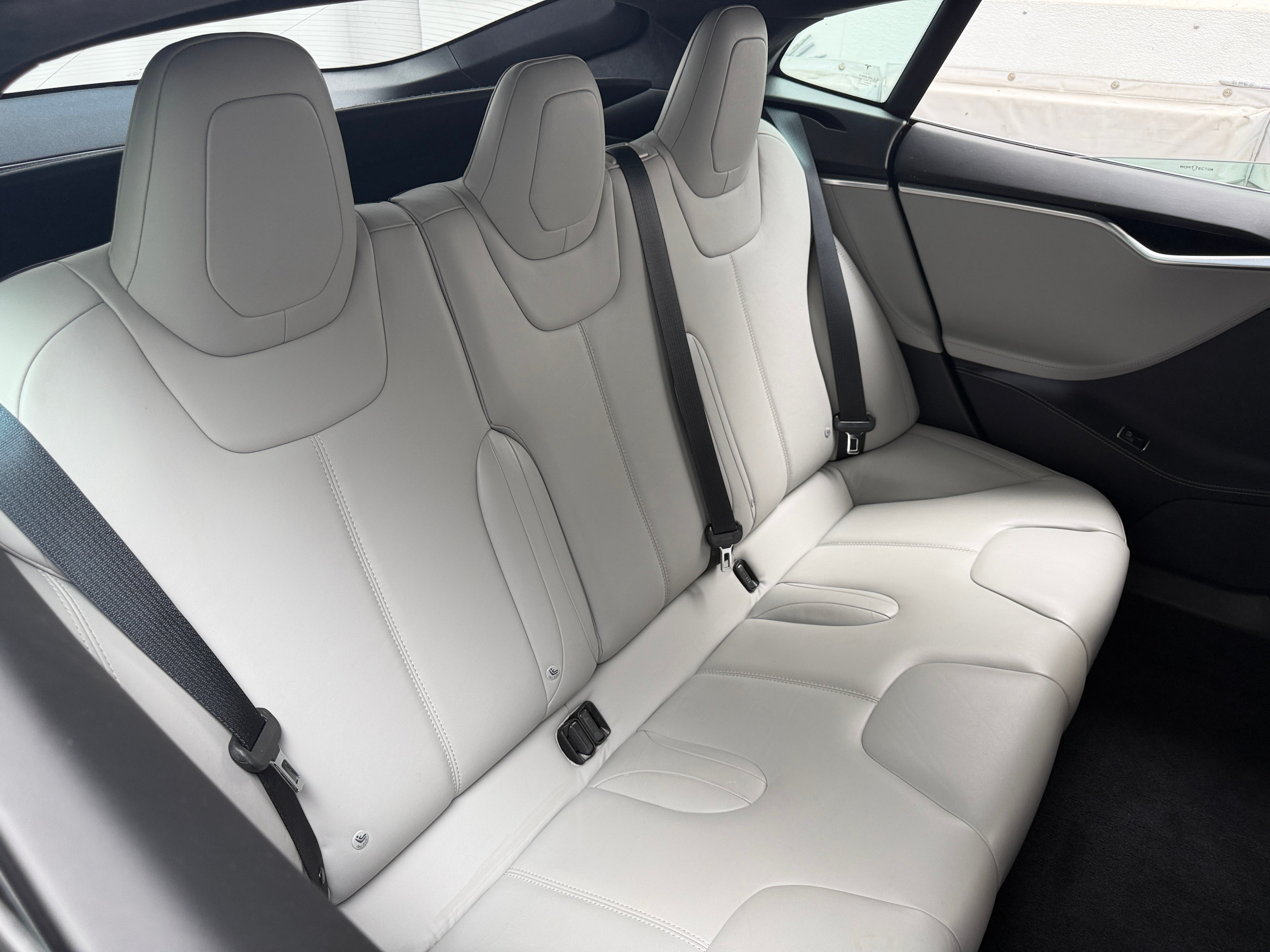 Used 2015 Tesla Model S 85D with VIN 5YJSA1E24FF118794 for sale in Auburn, WA