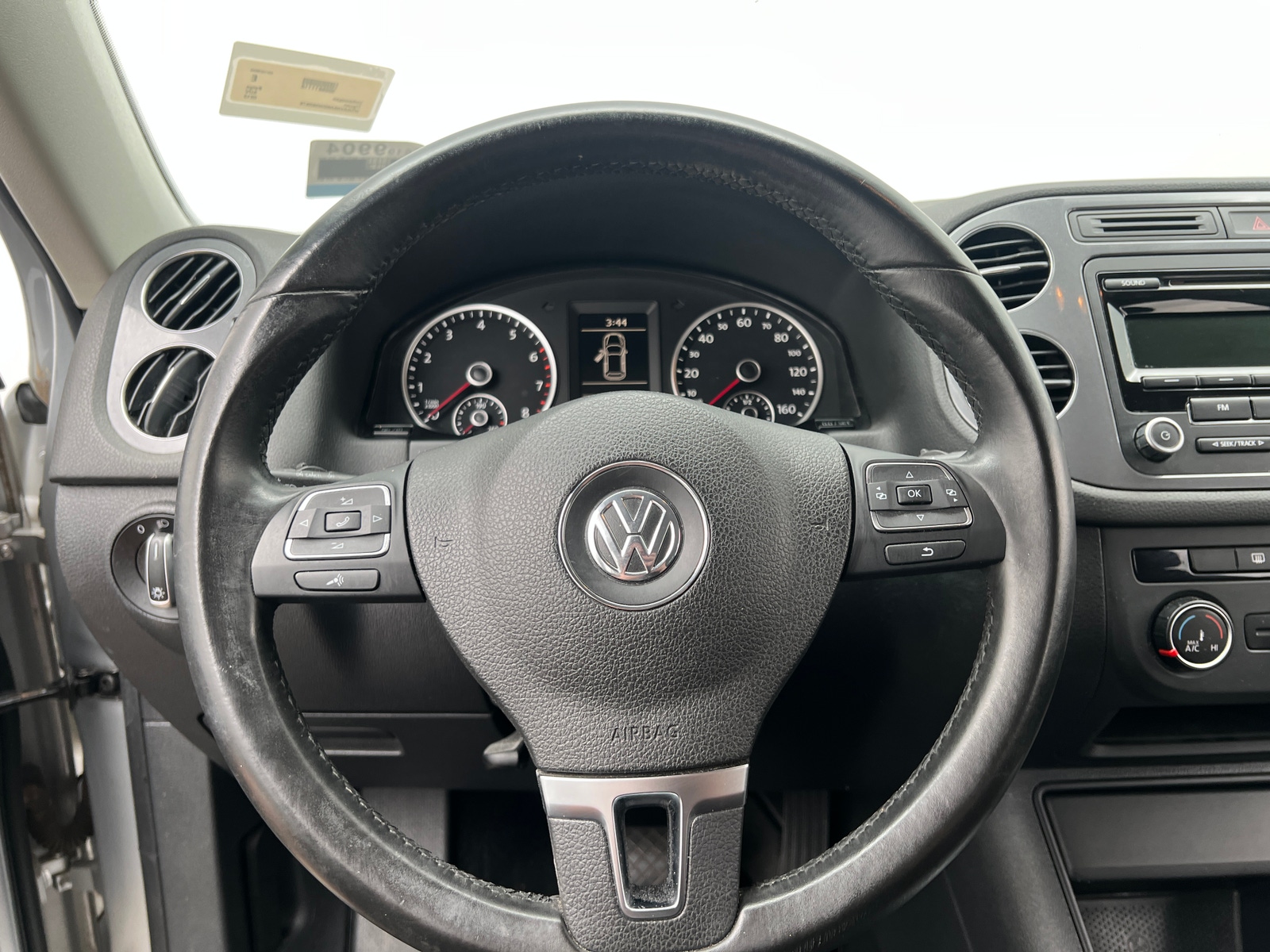 Thumbnail: 2013 Volkswagen Tiguan - 5