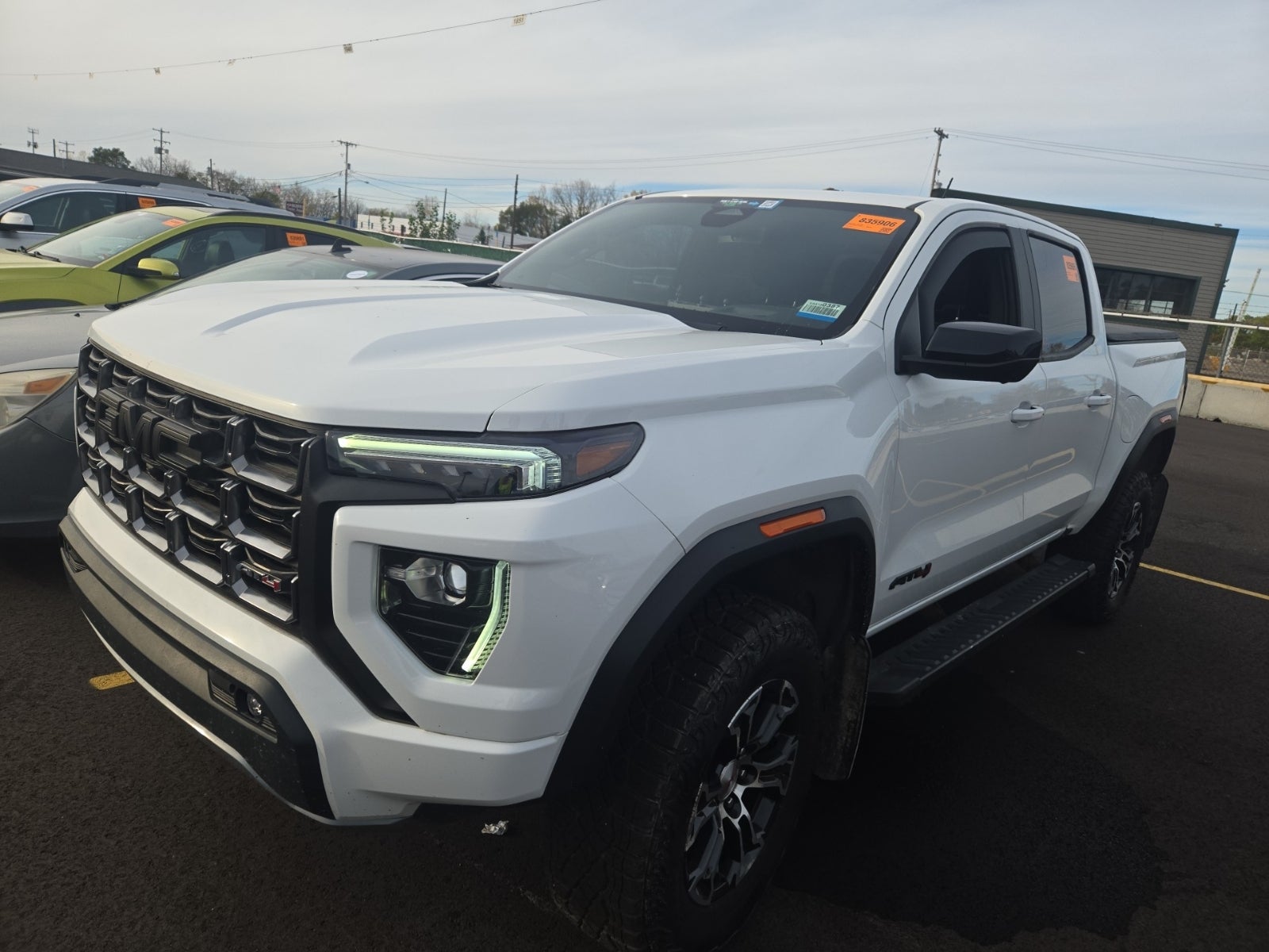 2023 GMC Canyon 4WD Crew Cab AT4