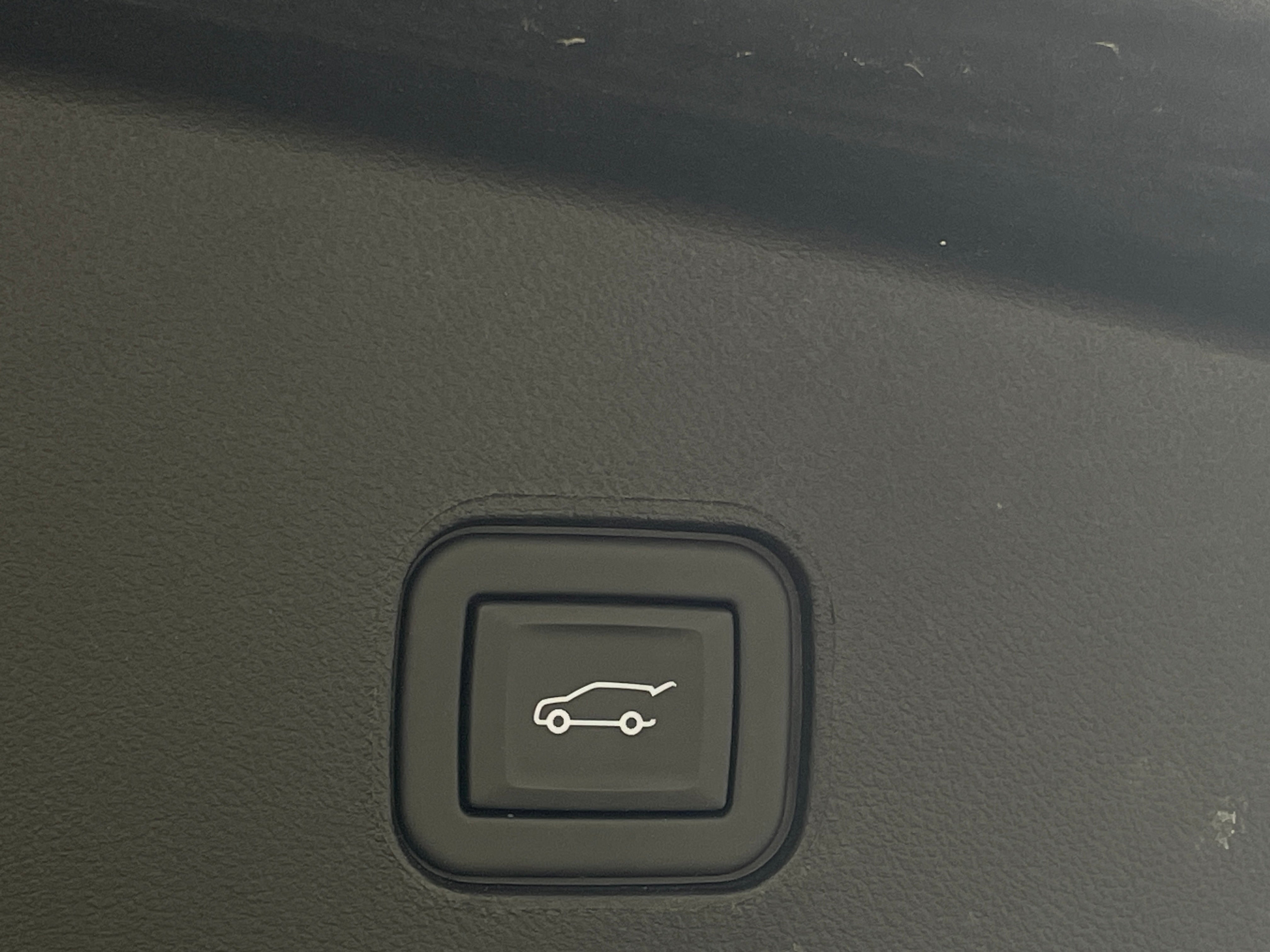 Used 2024 Cadillac LYRIQ Tech with VIN 1GYKPMRK2RZ125116 for sale in Auburn, WA