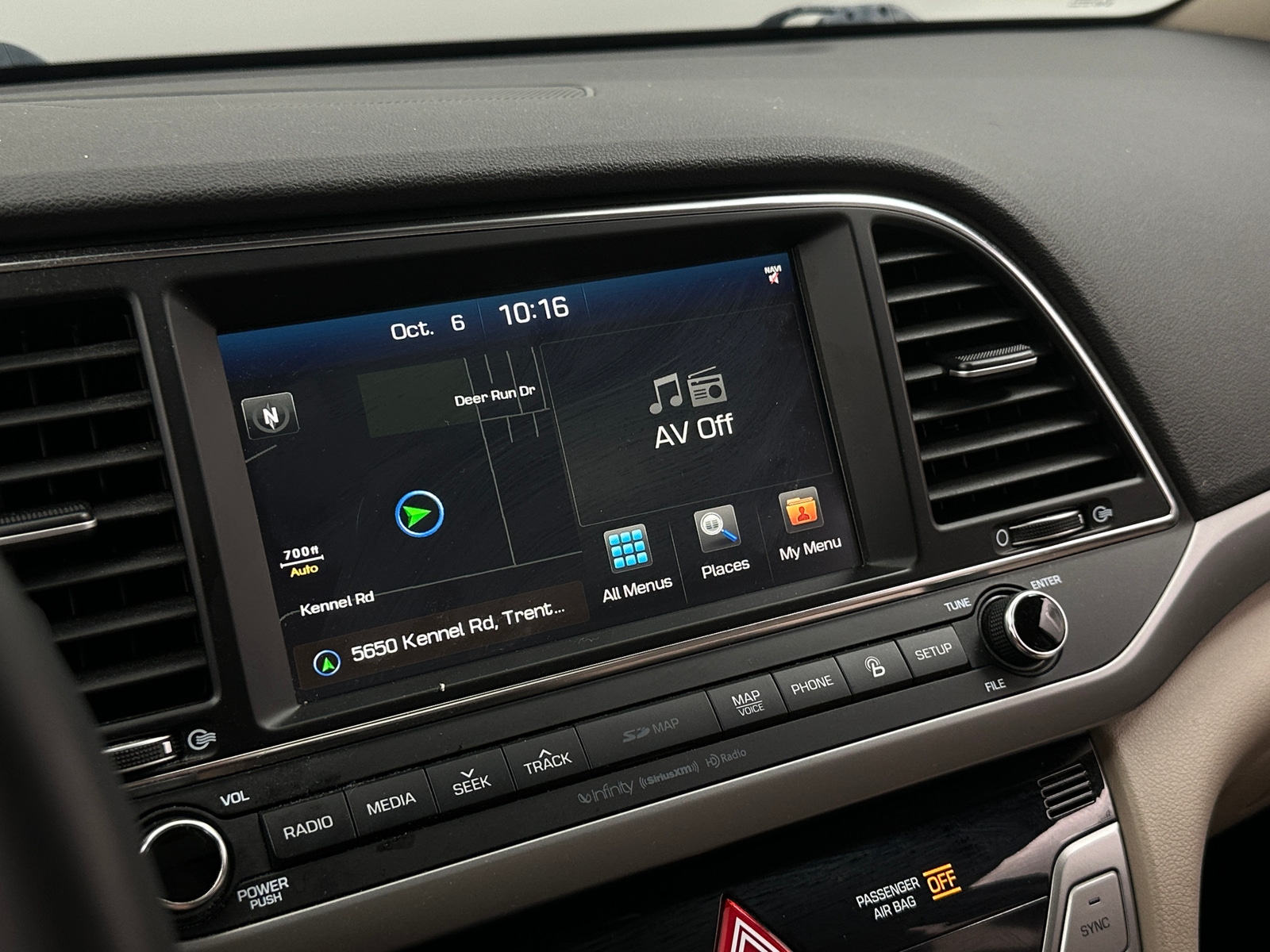 Thumbnail: 2017 Hyundai Elantra - 3
