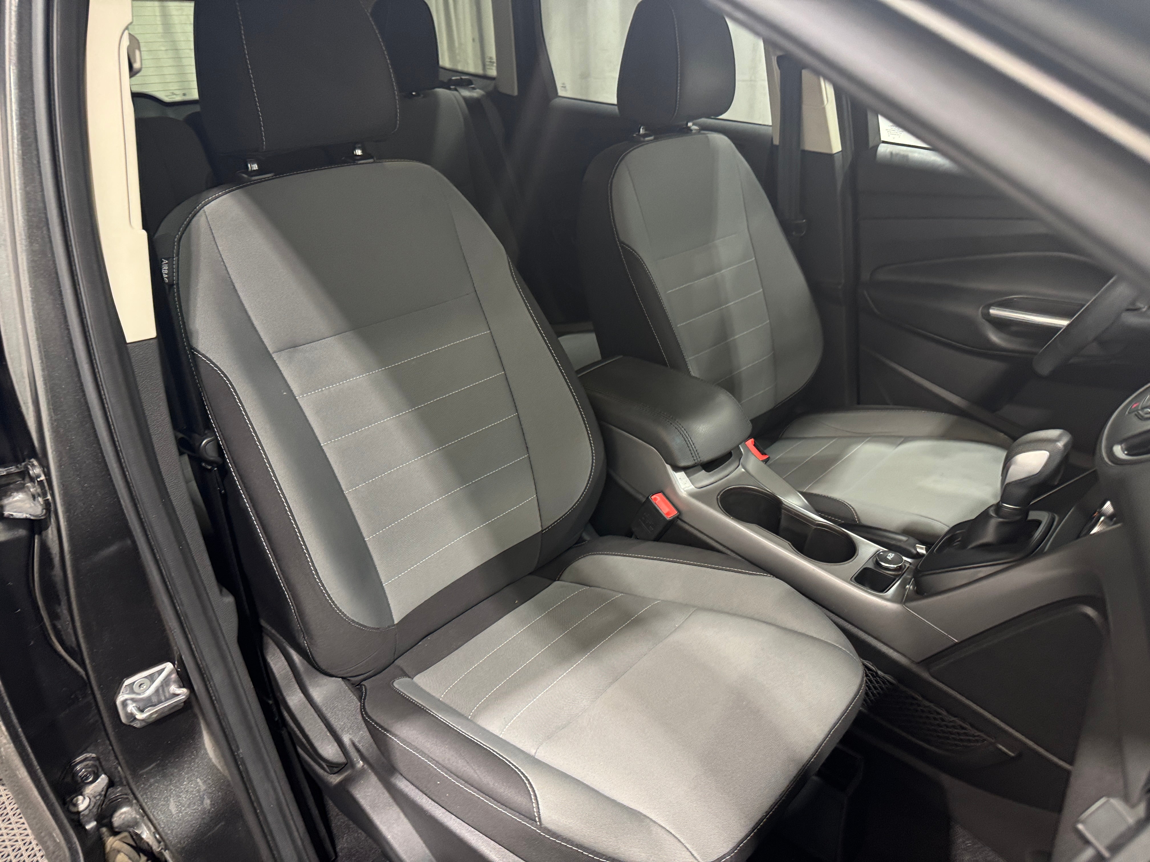 Used 2016 Ford Escape SE with VIN 1FMCU0GX3GUA39779 for sale in Pewaukee, WI