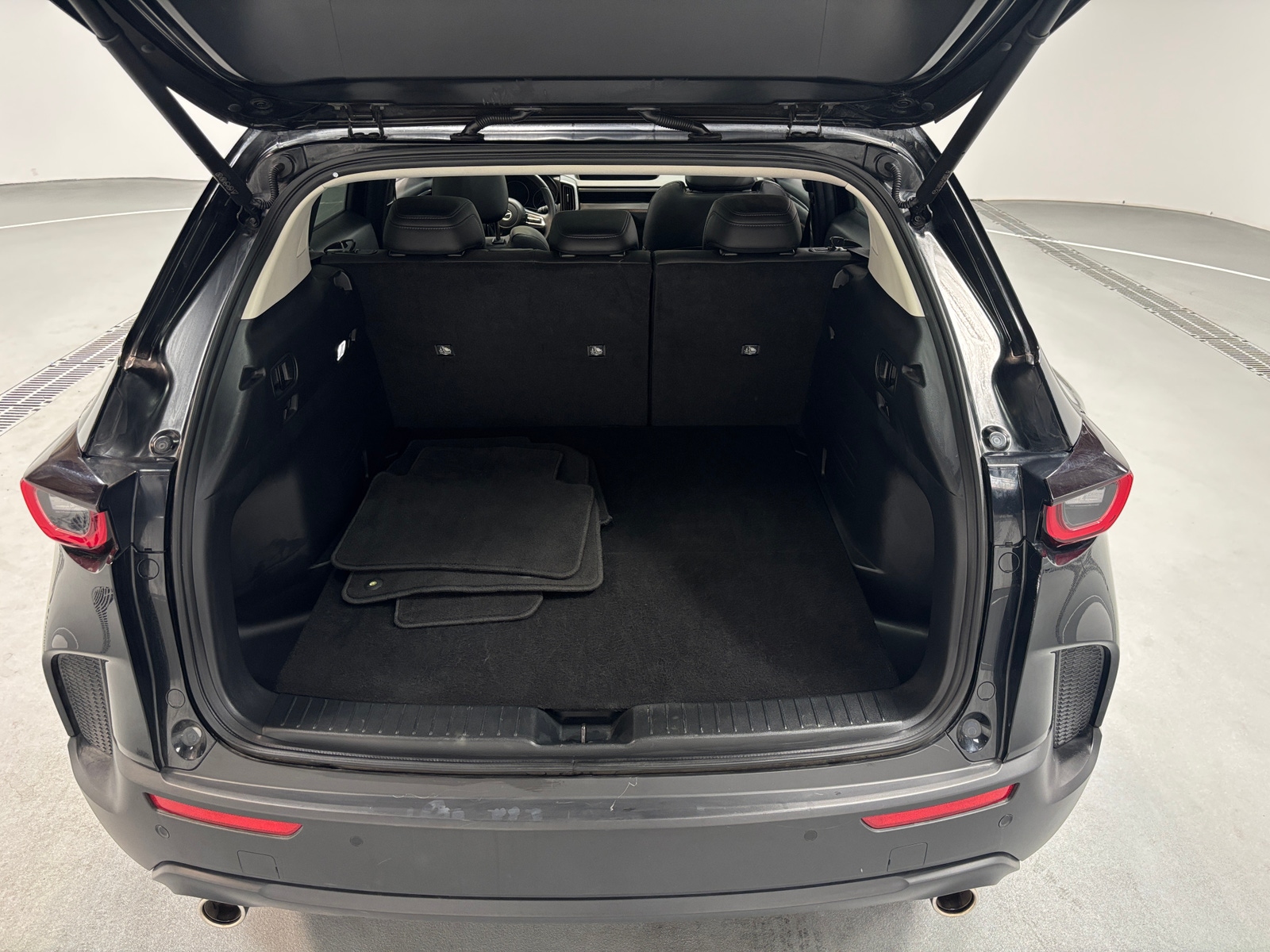 Thumbnail: 2026 Mazda CX-50 - 6