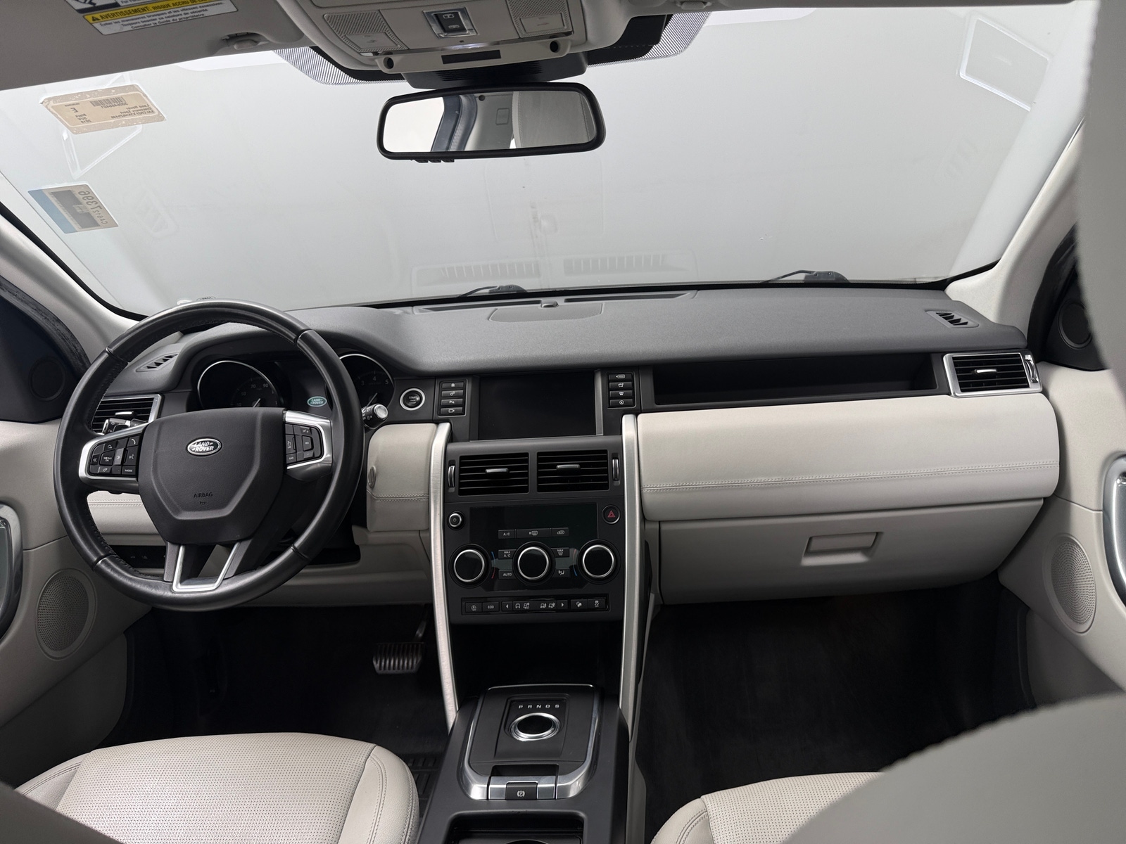 Thumbnail: 2019 Land Rover Discovery Sport - 2