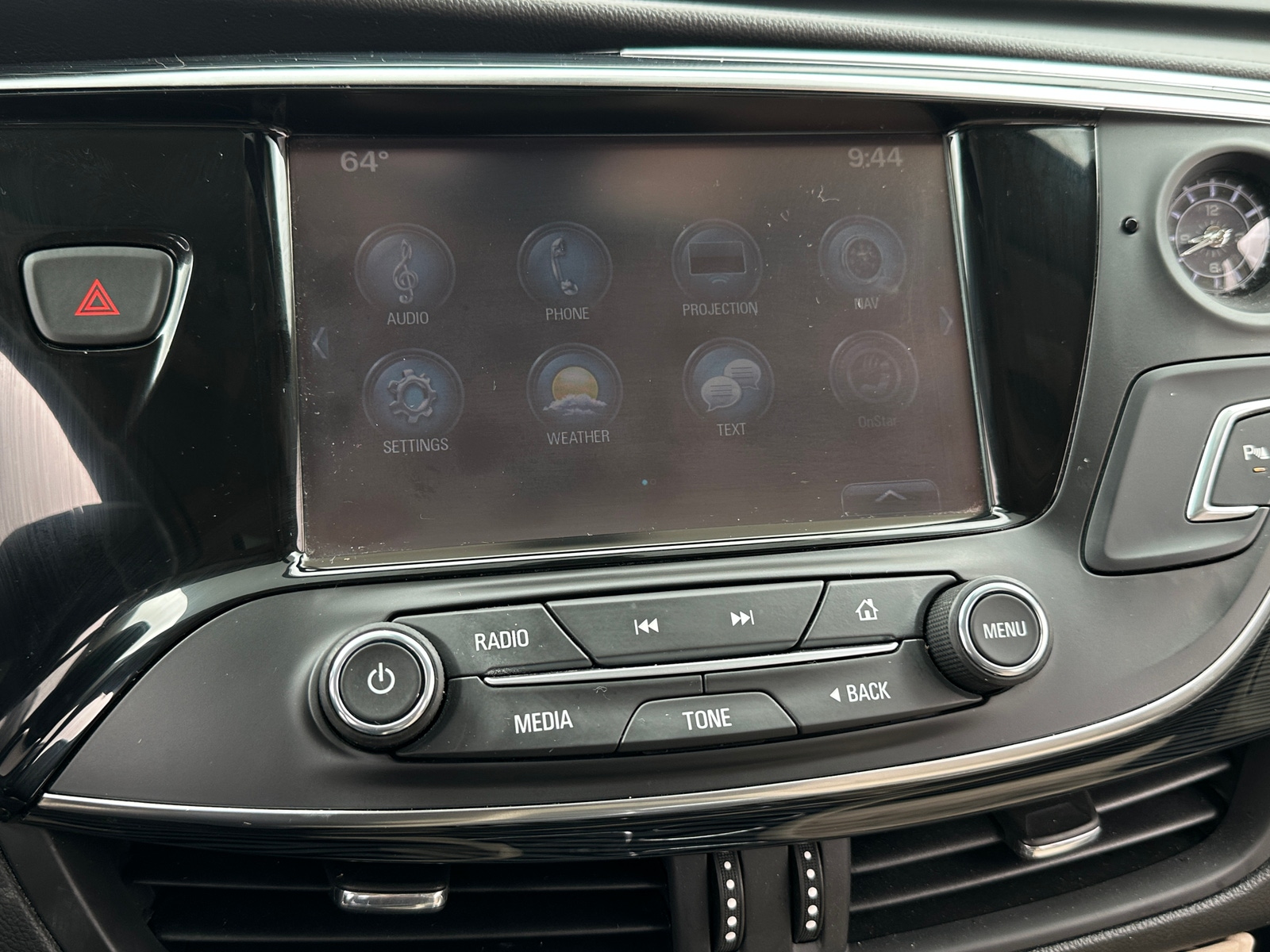 Thumbnail: 2017 Buick Envision - 3
