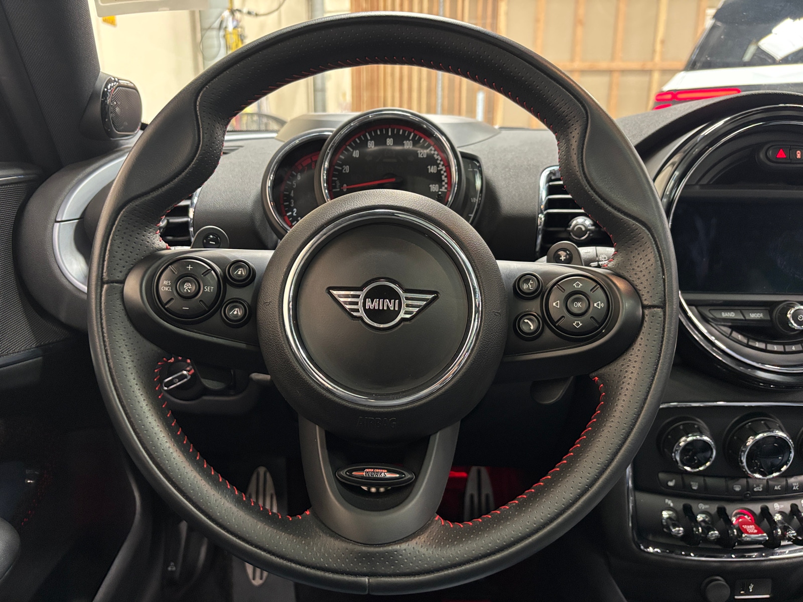 Thumbnail: 2020 MINI Cooper Clubman - 4