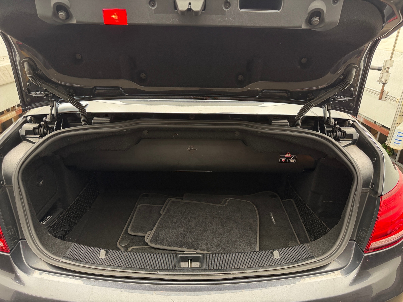 Thumbnail: 2014 Mercedes-Benz E-Class - 6