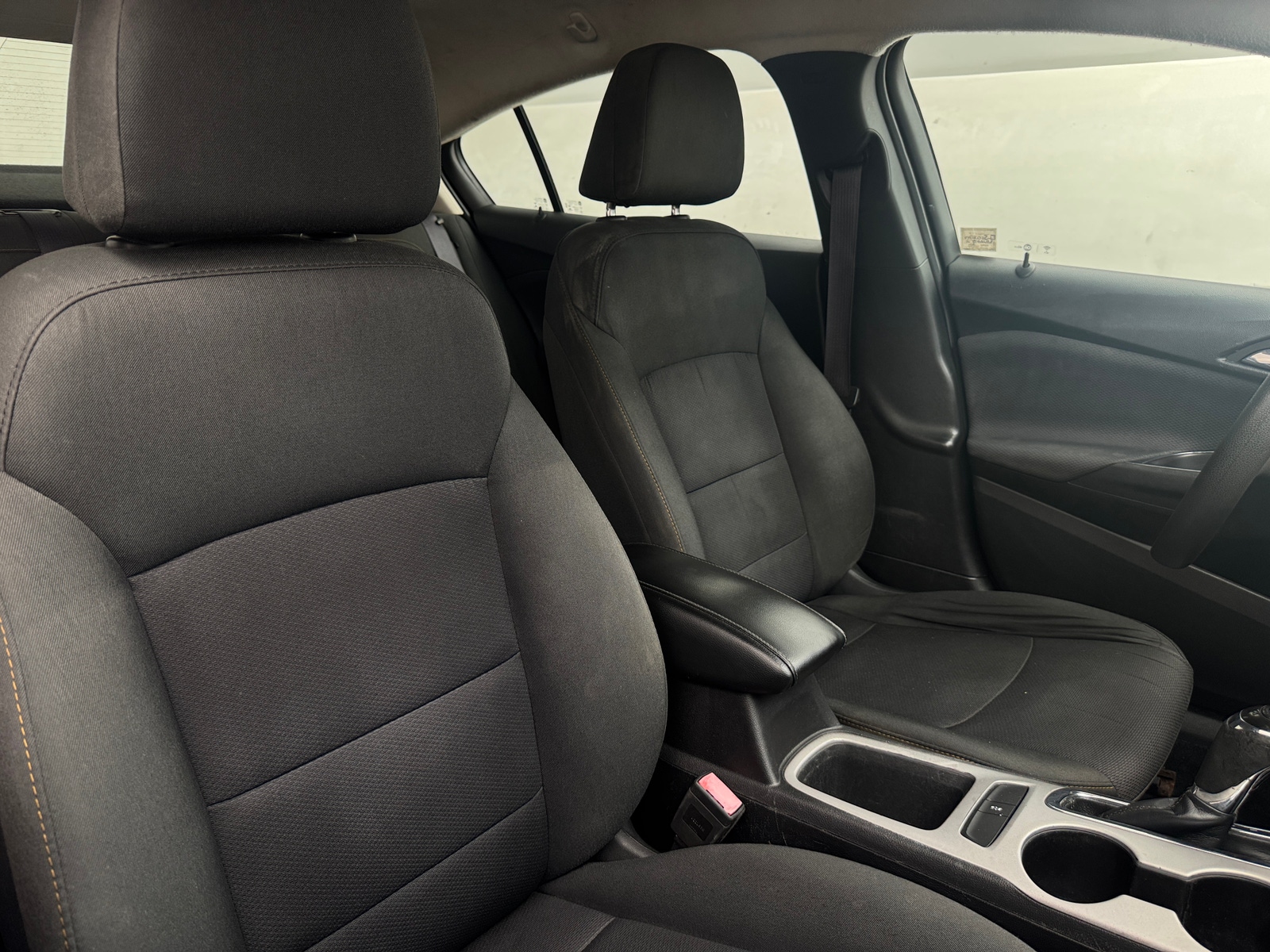 Thumbnail: 2017 Chevrolet Cruze - 2