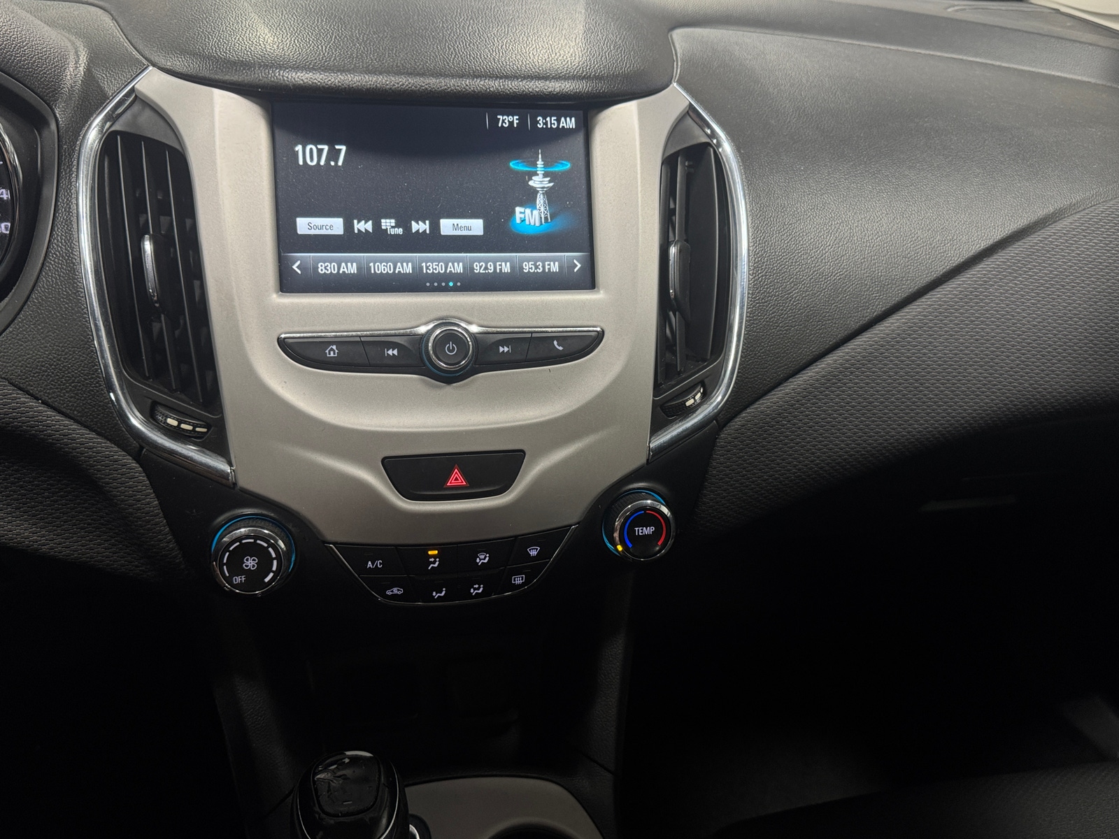 Thumbnail: 2017 Chevrolet Cruze - 4