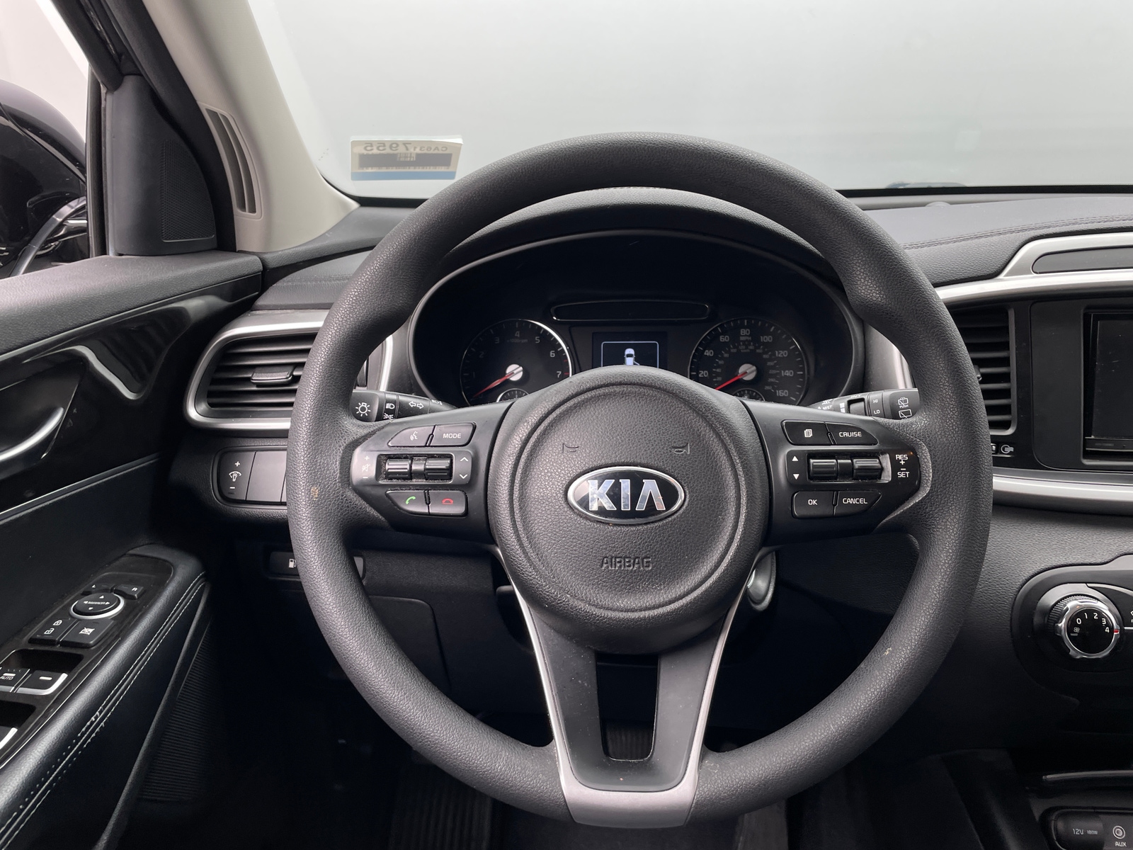 Thumbnail: 2017 Kia Sorento - 5