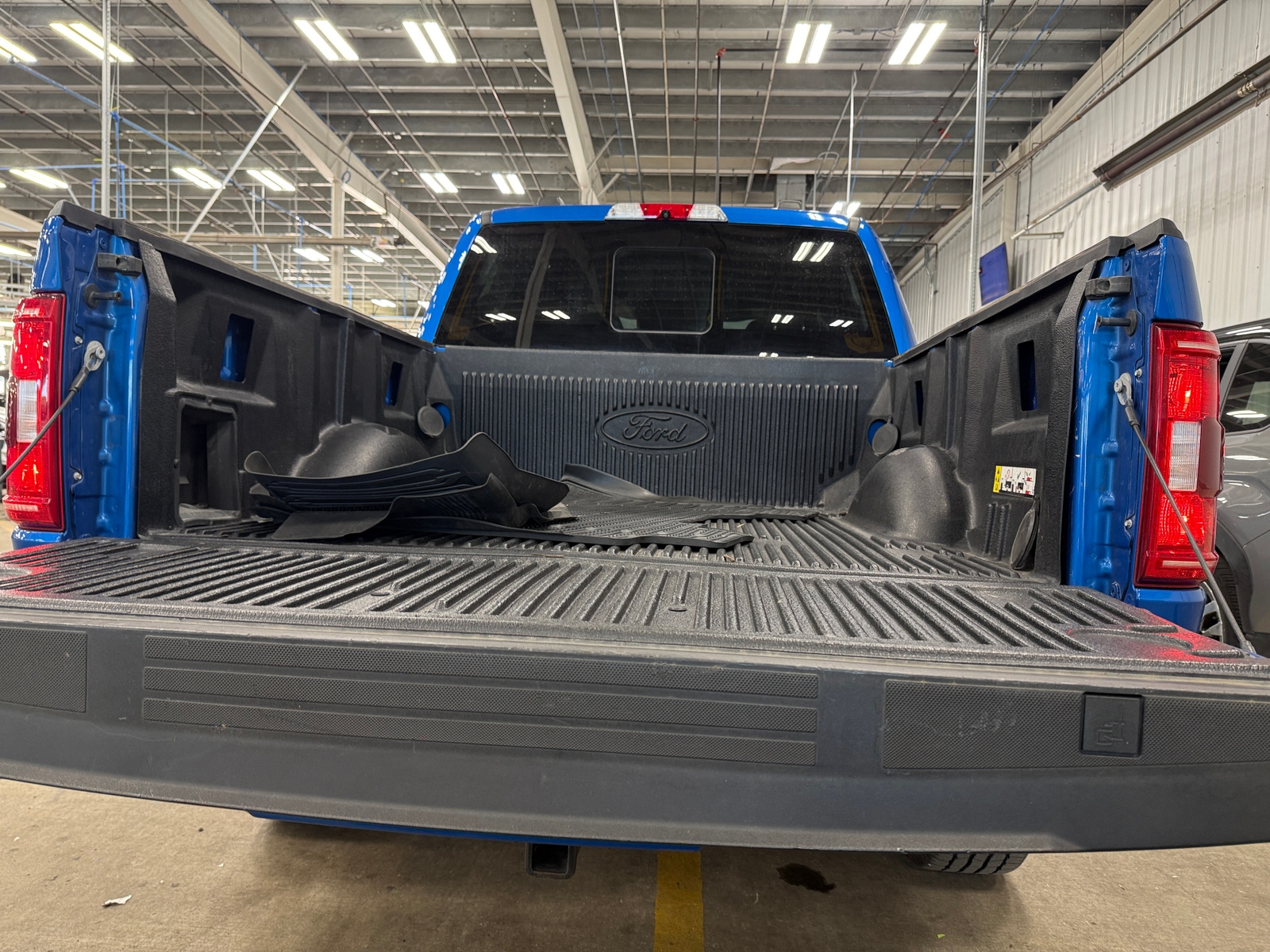 Thumbnail: 2021 Ford Econoline - 7