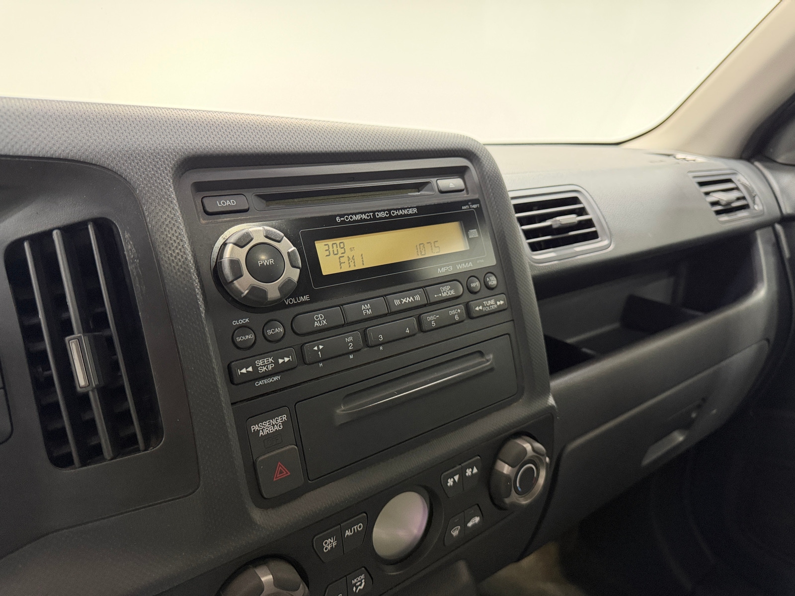Thumbnail: 2013 Honda Ridgeline - 3