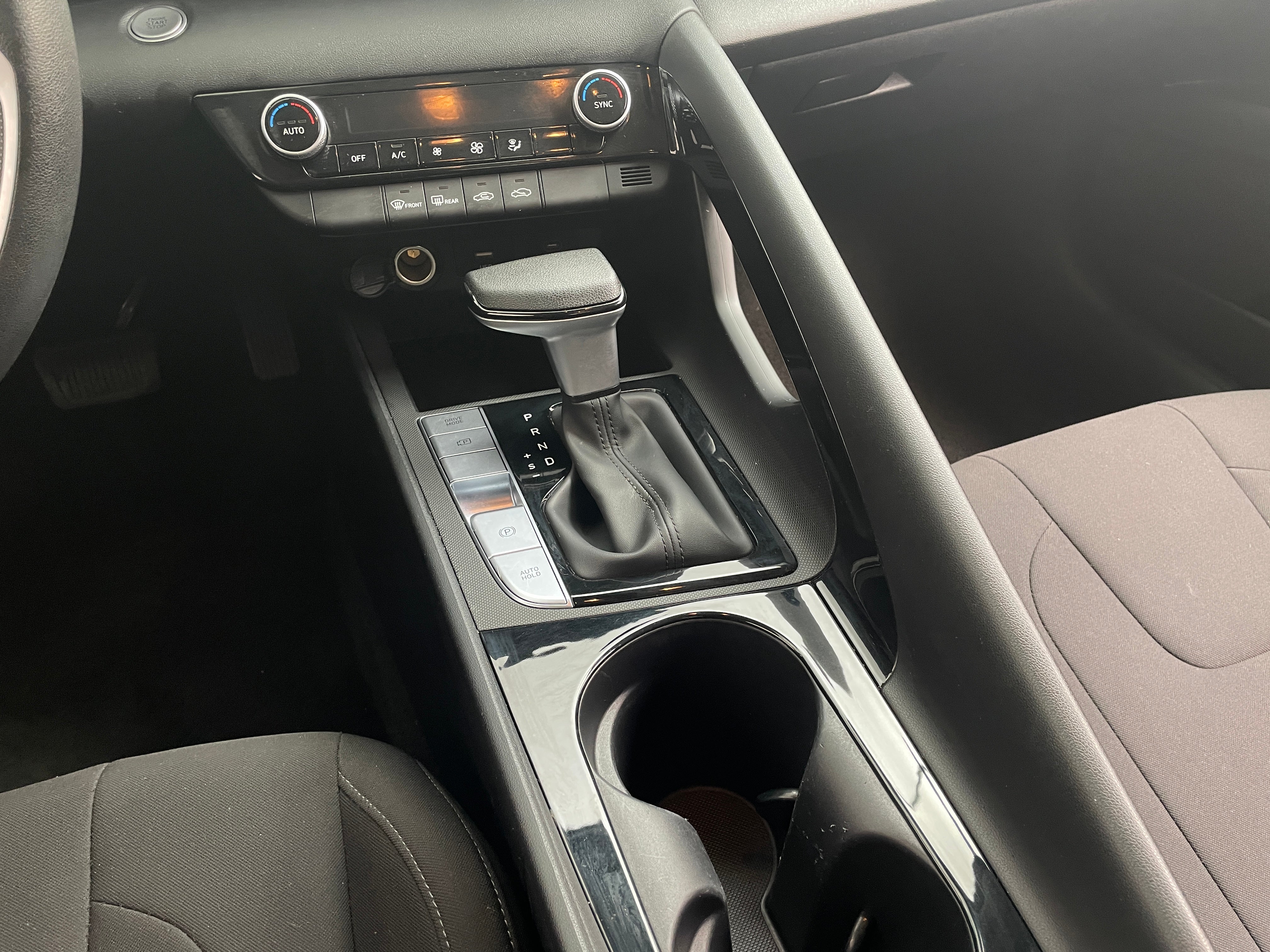 2026 Hyundai Elantra Blue - Photo 6