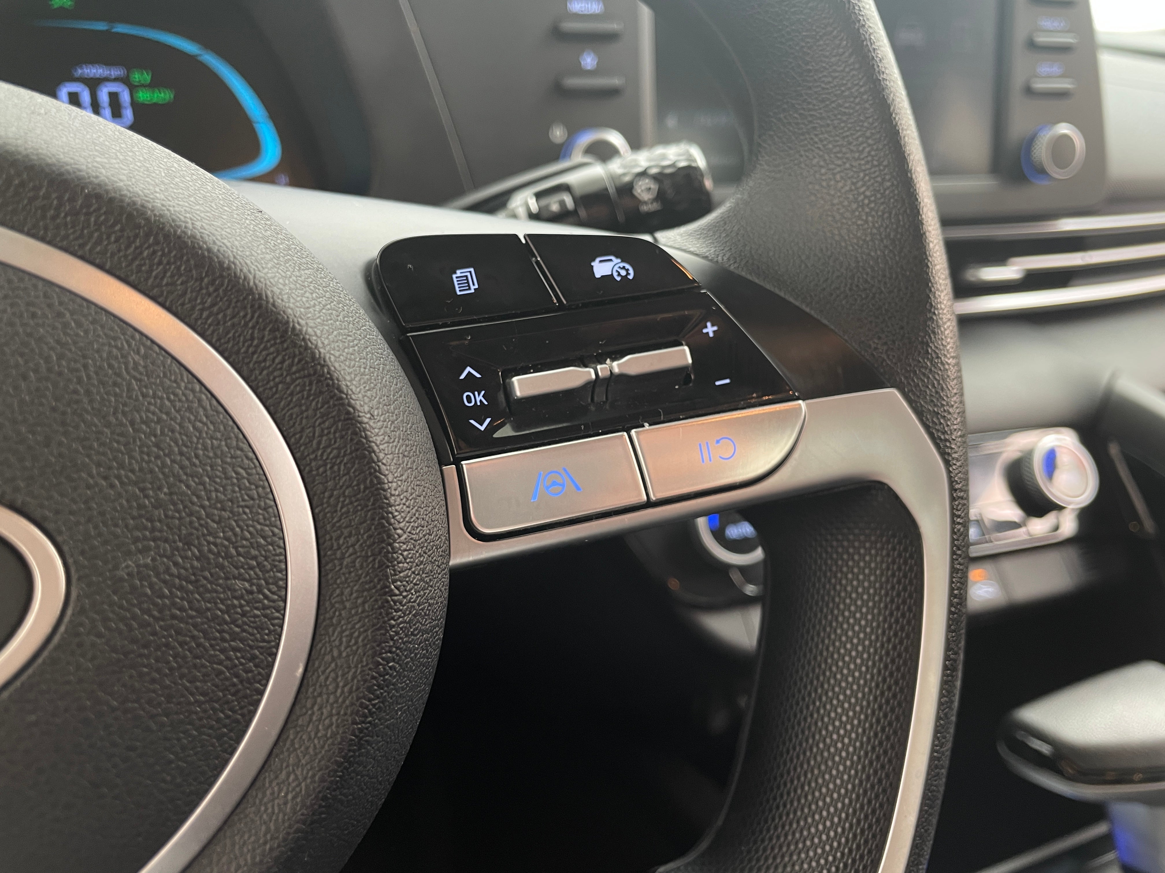 2026 Hyundai Elantra Blue - Photo 5