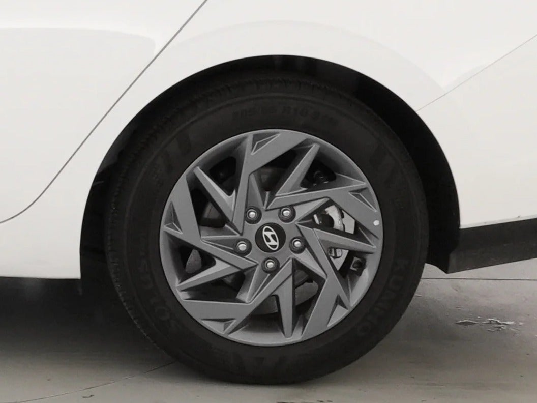 2026 Hyundai Elantra Blue - Photo 17