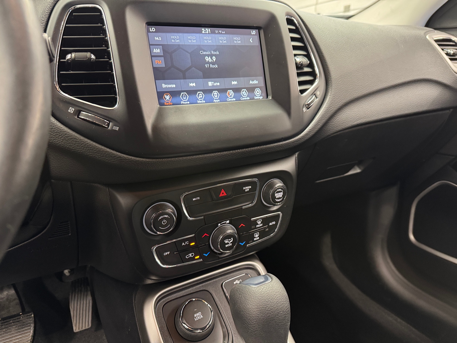 Thumbnail: 2021 Jeep Compass - 4