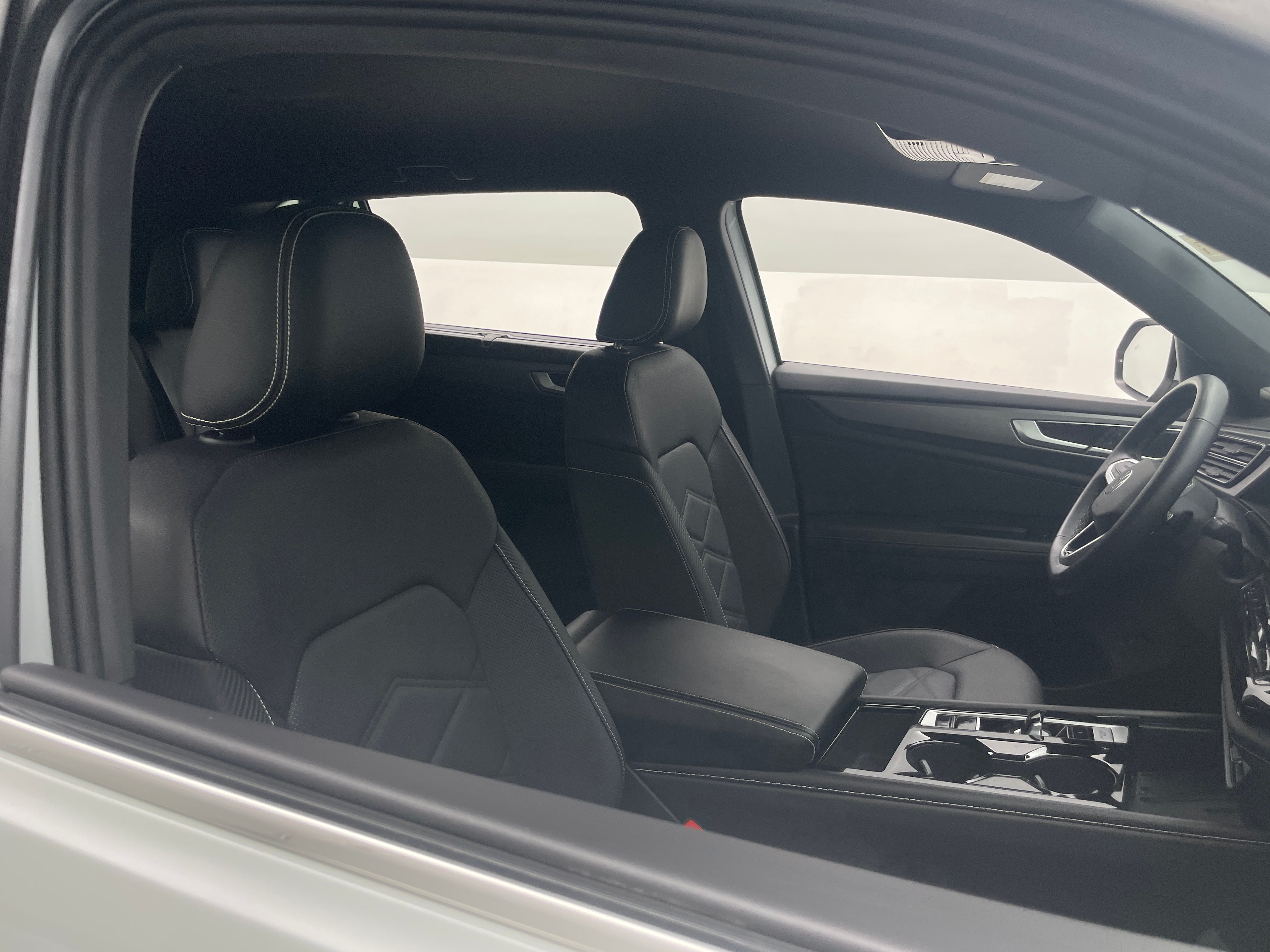 2025 Volkswagen Atlas Cross Sport