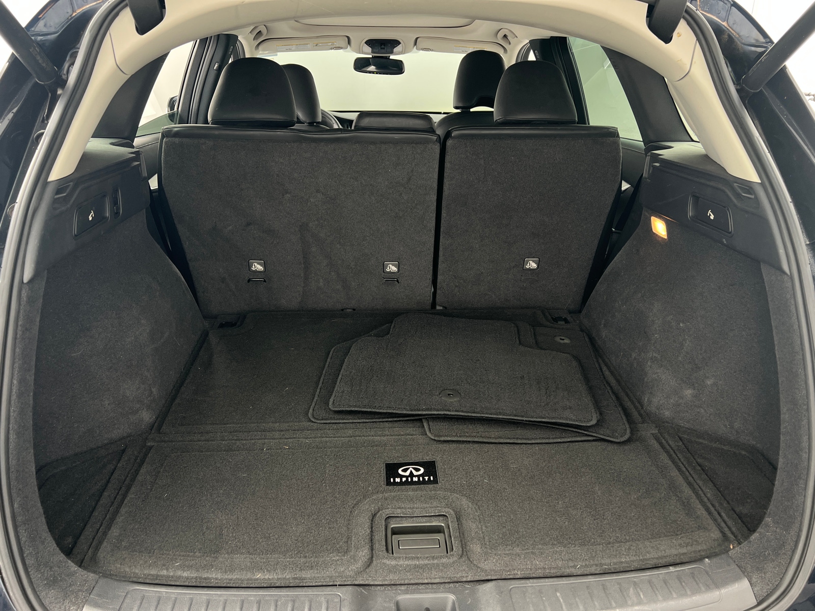 Thumbnail: 2019 INFINITI QX50 - 6