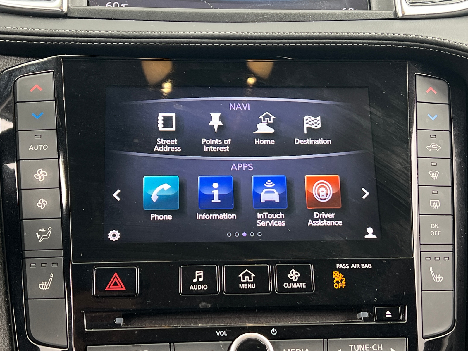 Thumbnail: 2019 INFINITI QX50 - 3