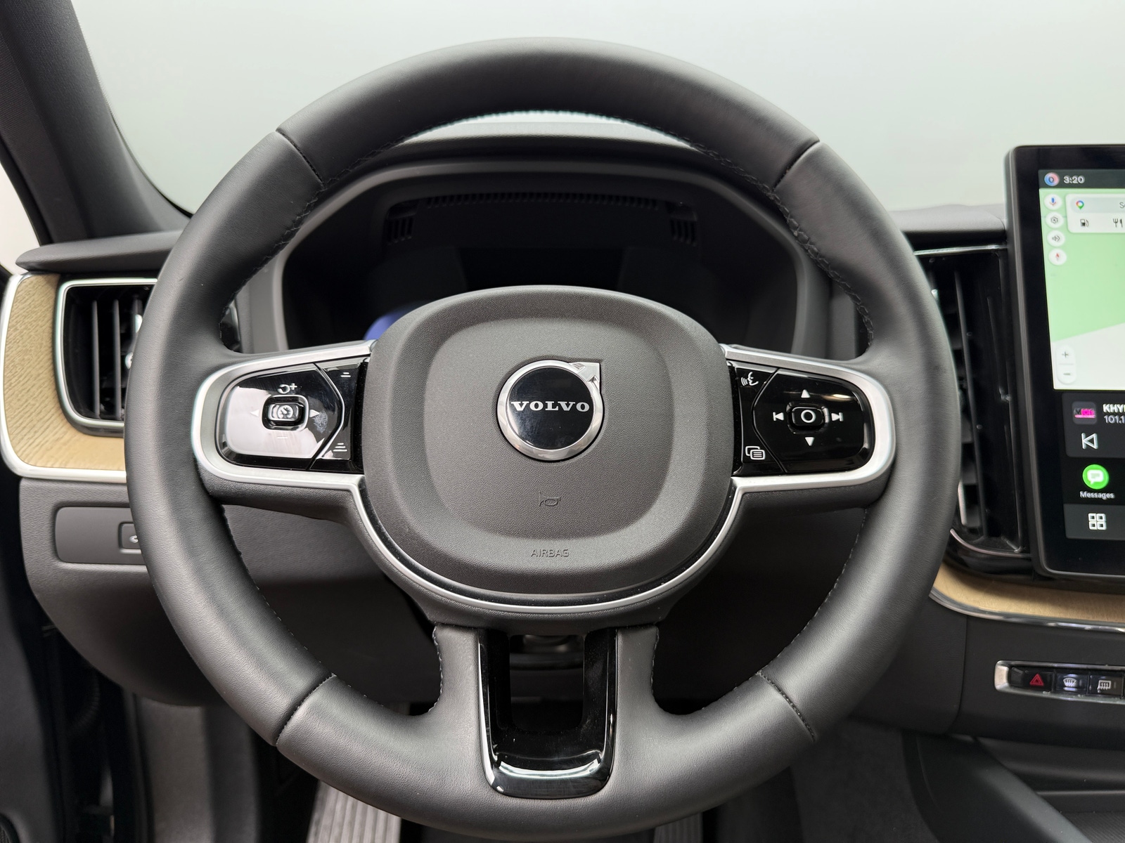 Thumbnail: 2026 Volvo XC60 - 5