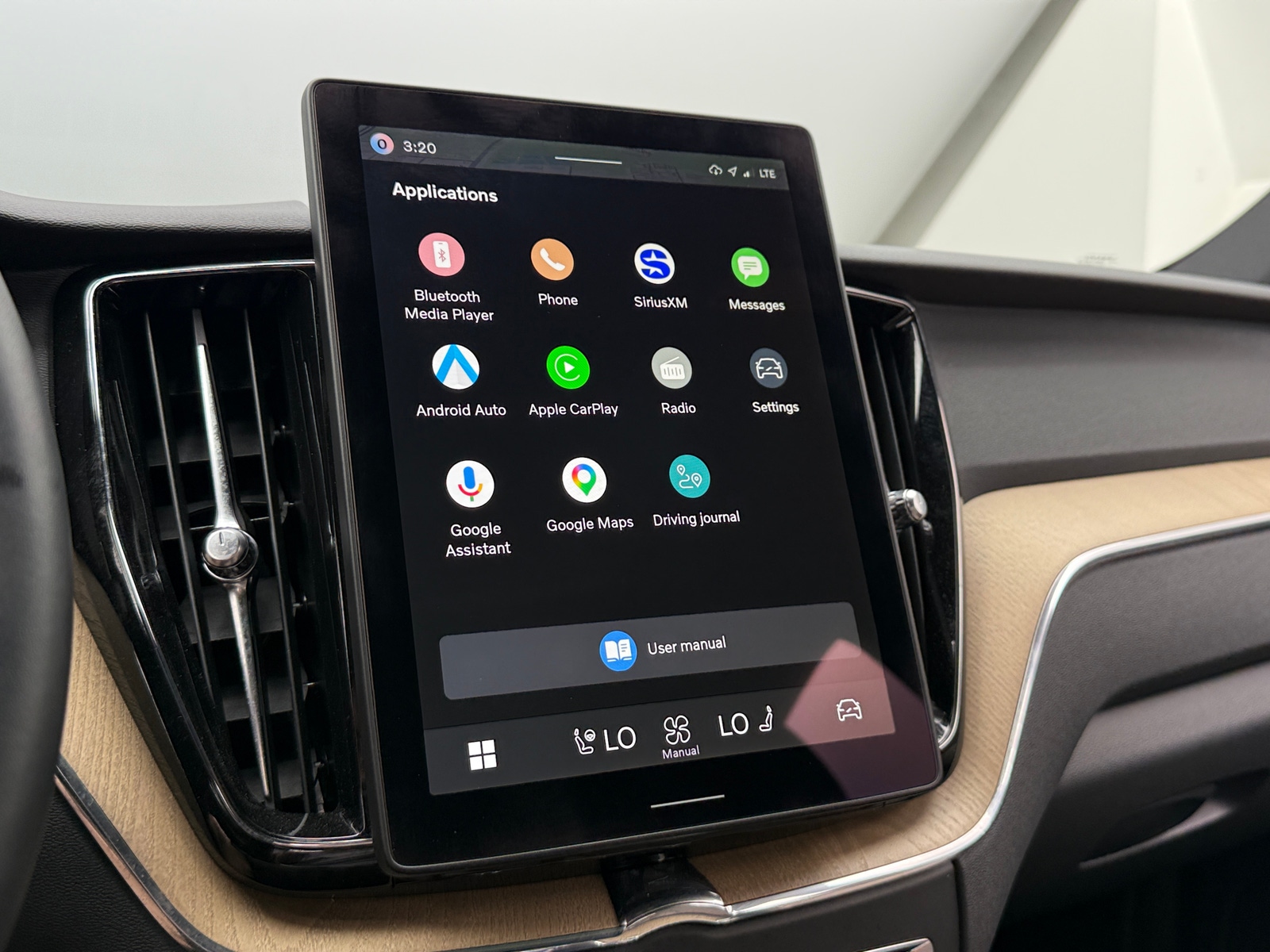 Thumbnail: 2026 Volvo XC60 - 4
