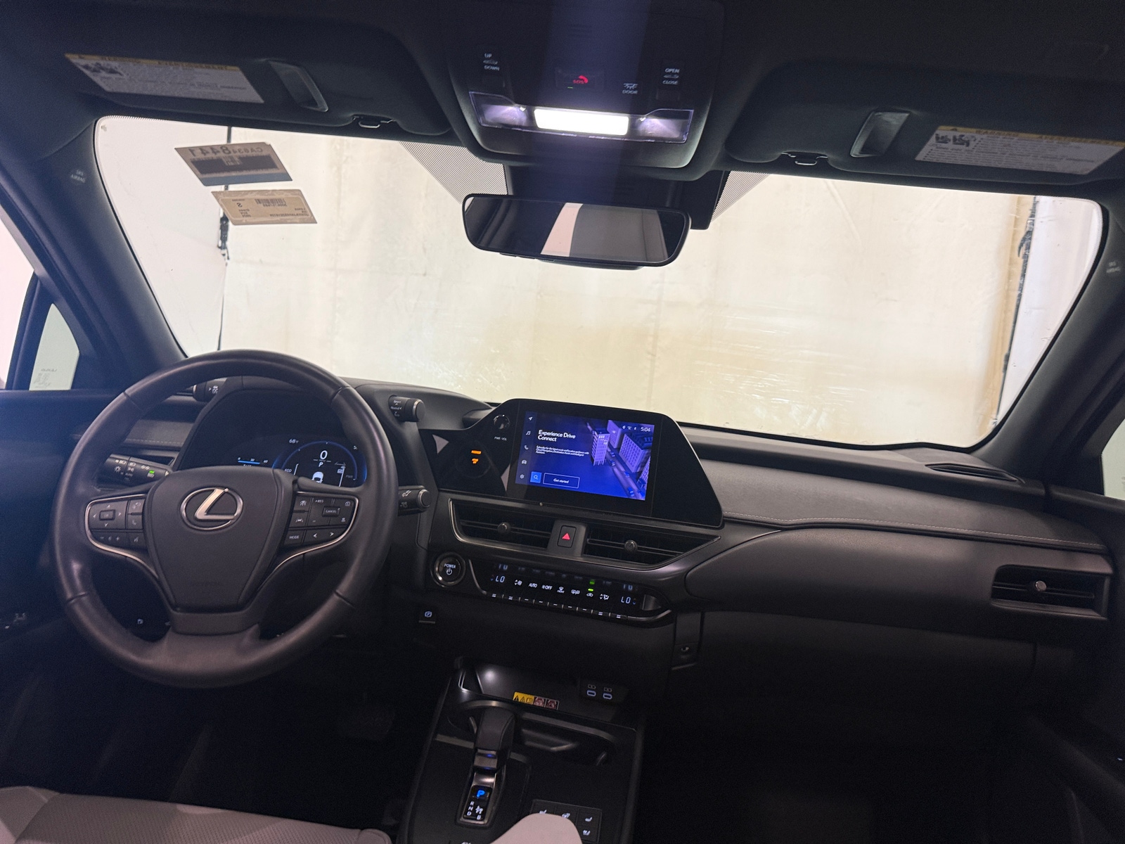 Thumbnail: 2025 Lexus UX - 3