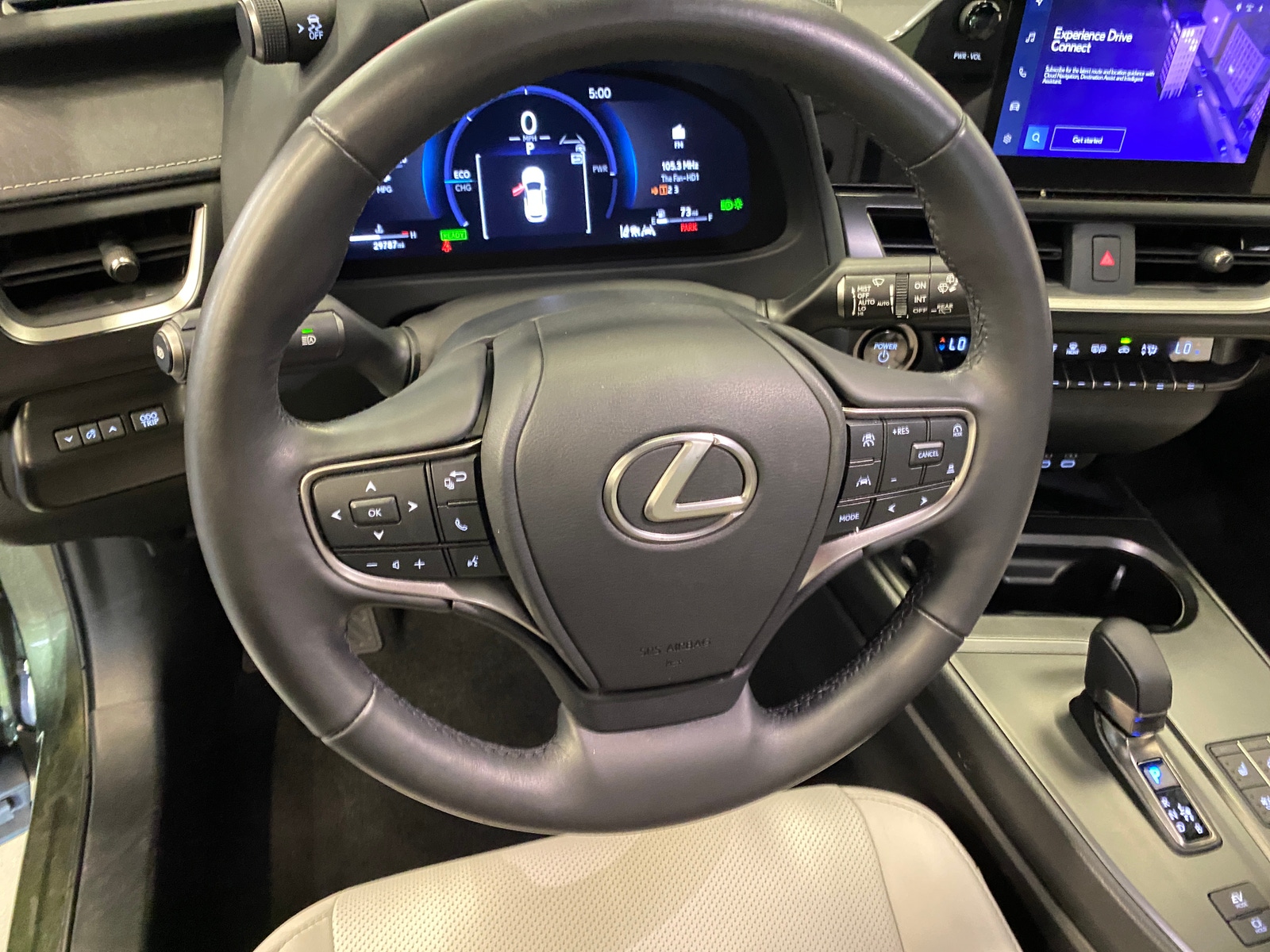 Thumbnail: 2025 Lexus UX - 5
