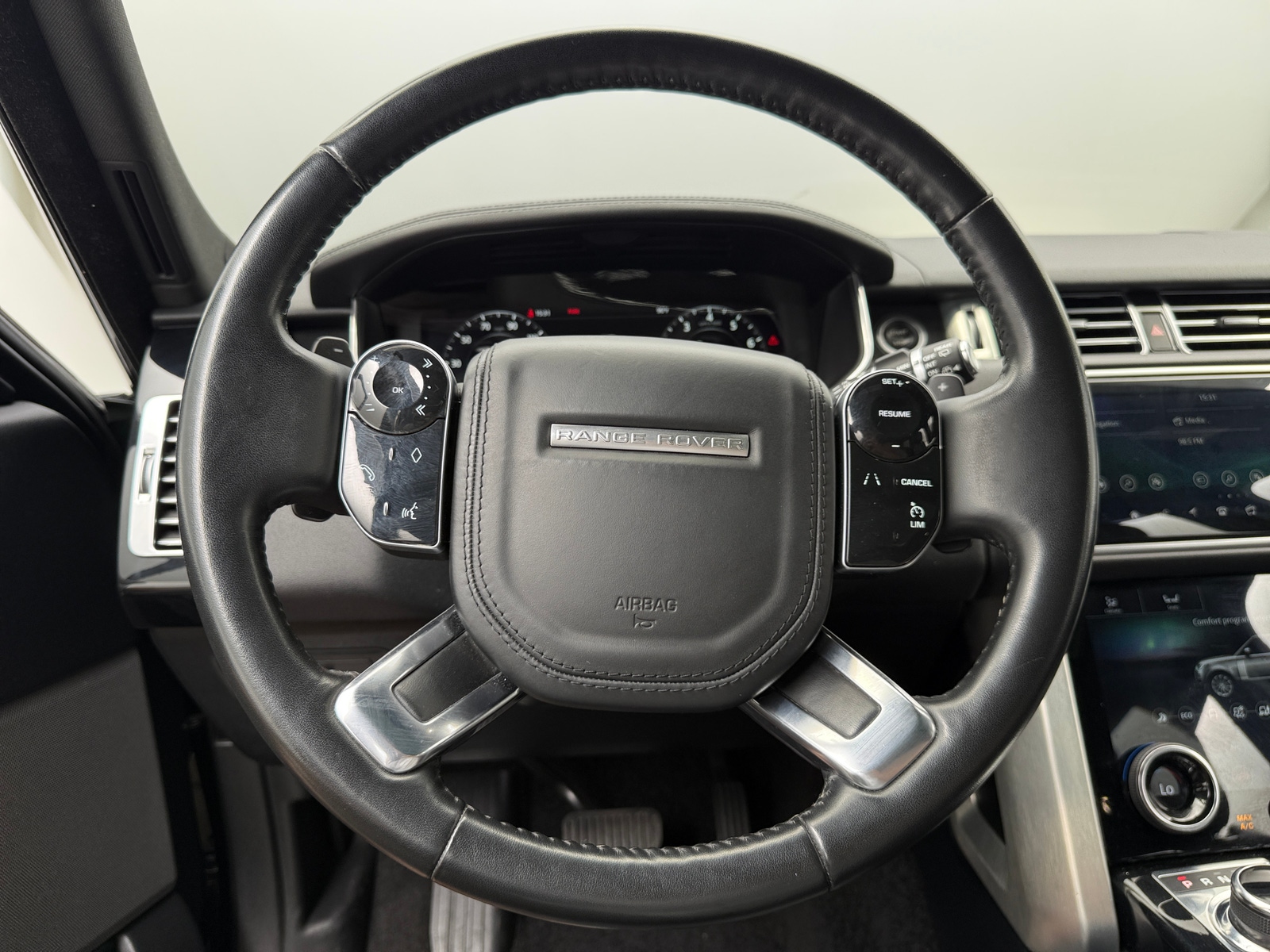 Thumbnail: 2019 Land Rover Range Rover - 5