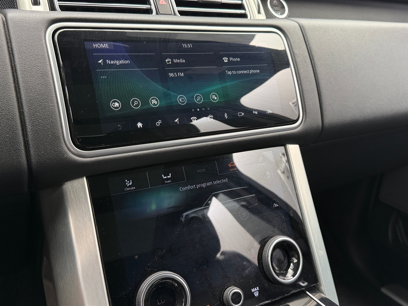 Thumbnail: 2019 Land Rover Range Rover - 4