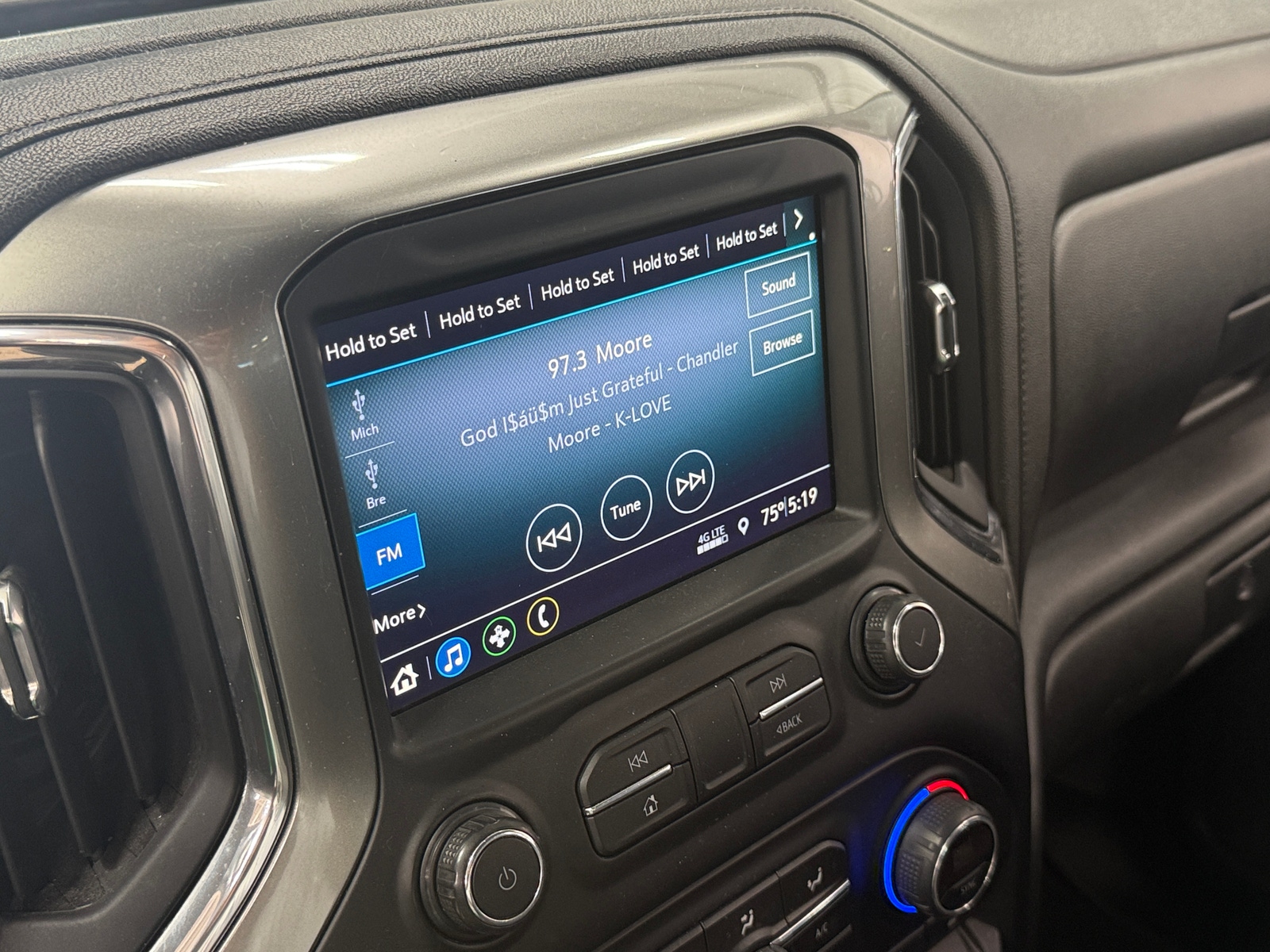 Thumbnail: 2019 Chevrolet Silverado 1500 - 4