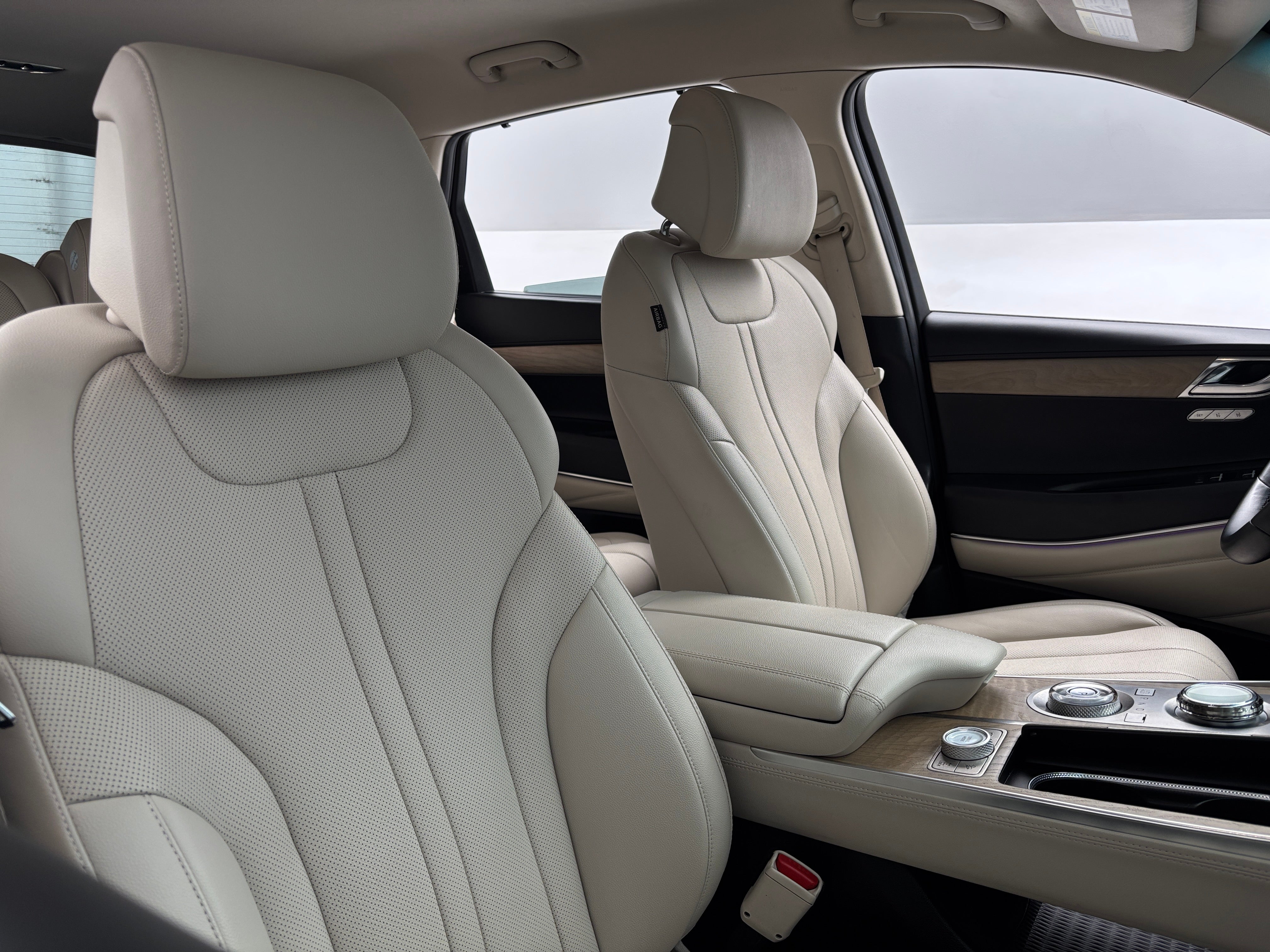 2023 GENESIS GV80