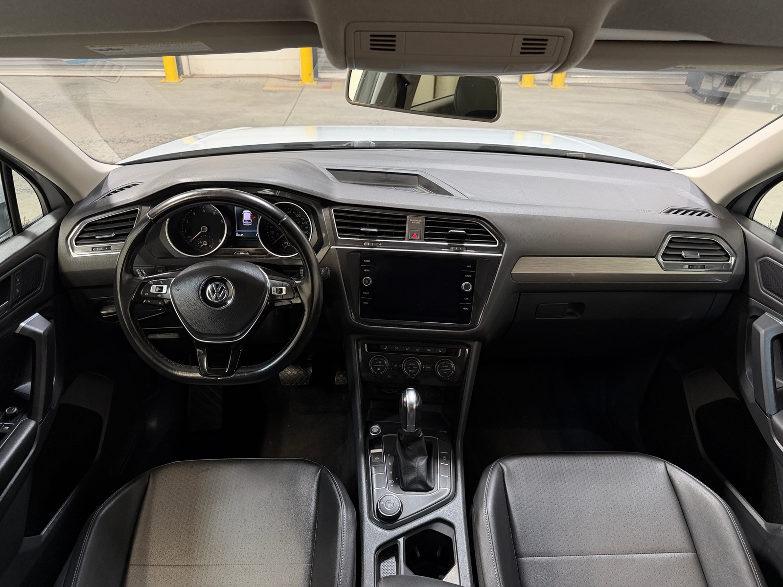 Thumbnail: 2019 Volkswagen Tiguan - 2