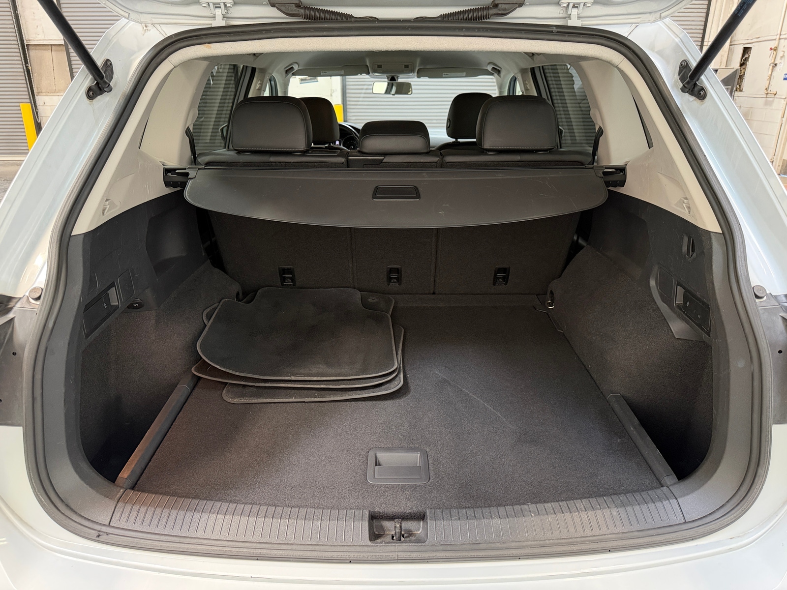 Thumbnail: 2019 Volkswagen Tiguan - 6