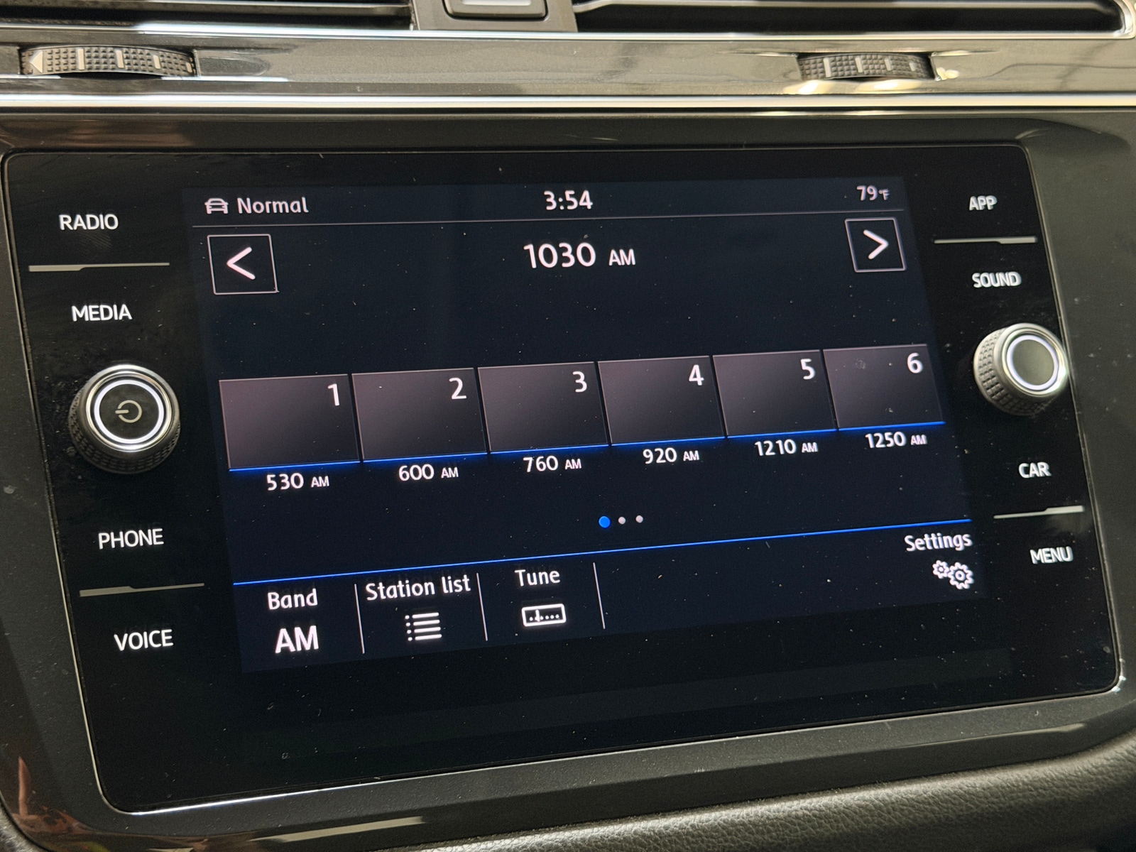 Thumbnail: 2019 Volkswagen Tiguan - 3